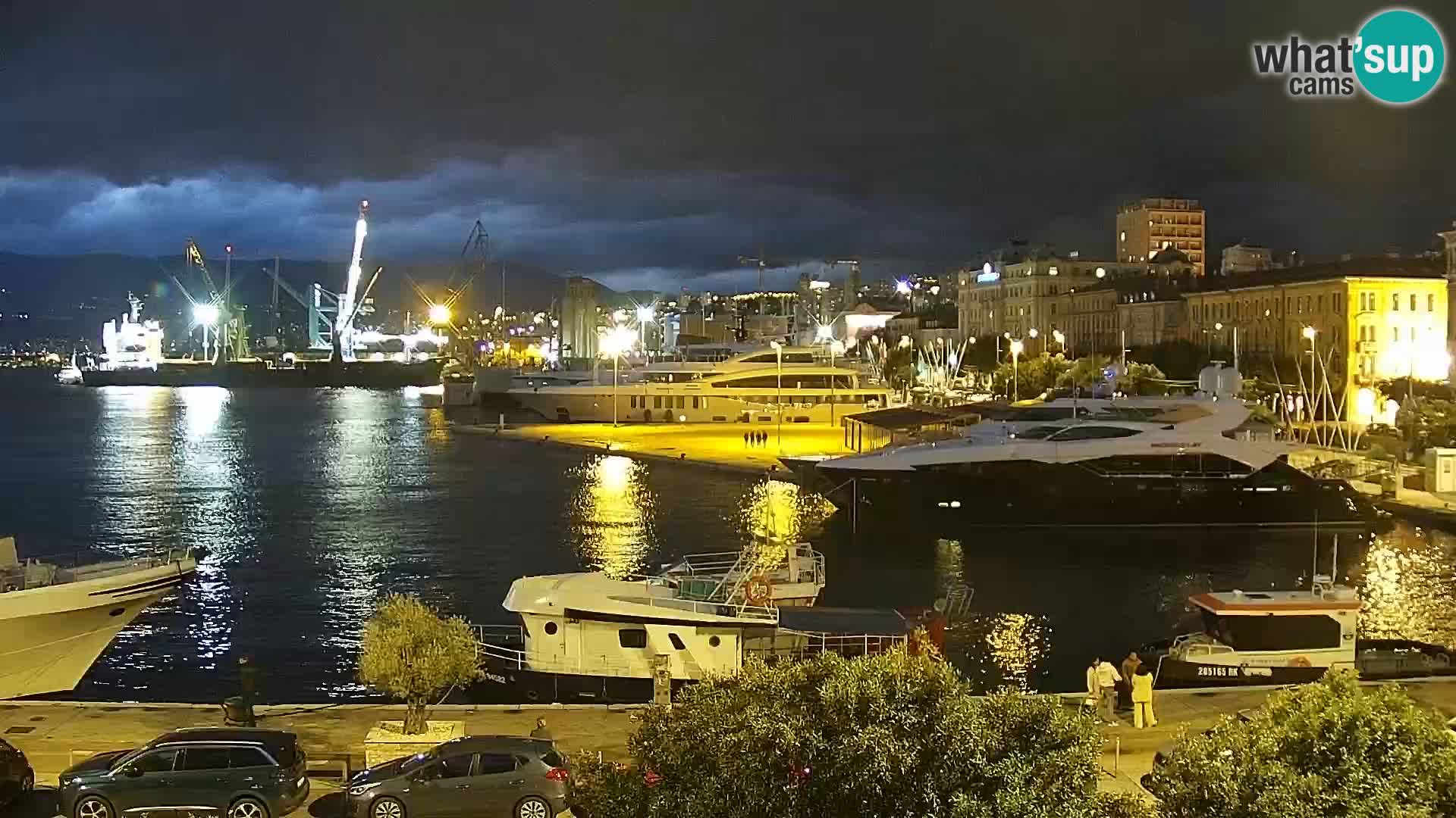 Riva in Marina v Reki – Spletna kamera v živo Hrvaška