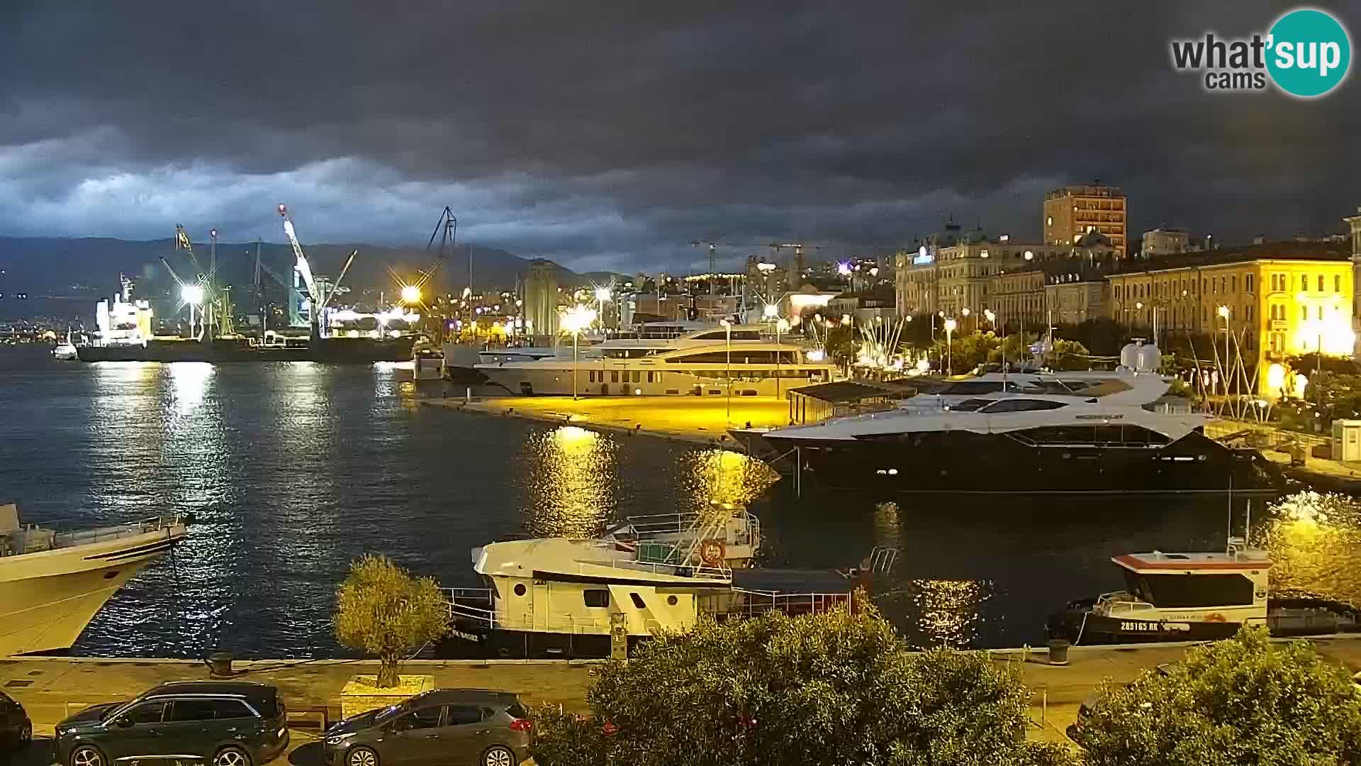 Riva in Marina v Reki – Spletna kamera v živo Hrvaška