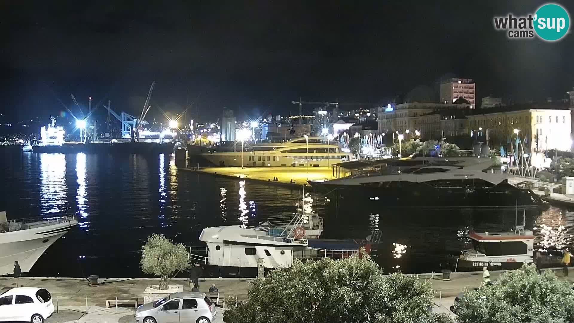 Riva in Marina v Reki – Spletna kamera v živo Hrvaška