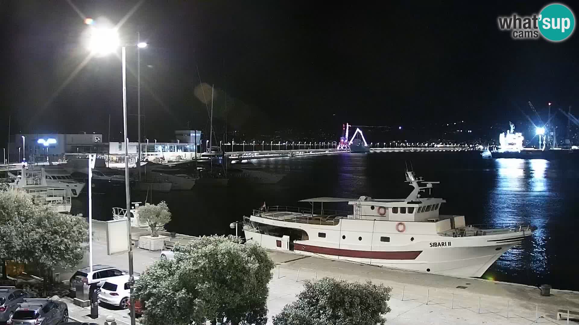 Riva in Marina v Reki – Spletna kamera v živo Hrvaška