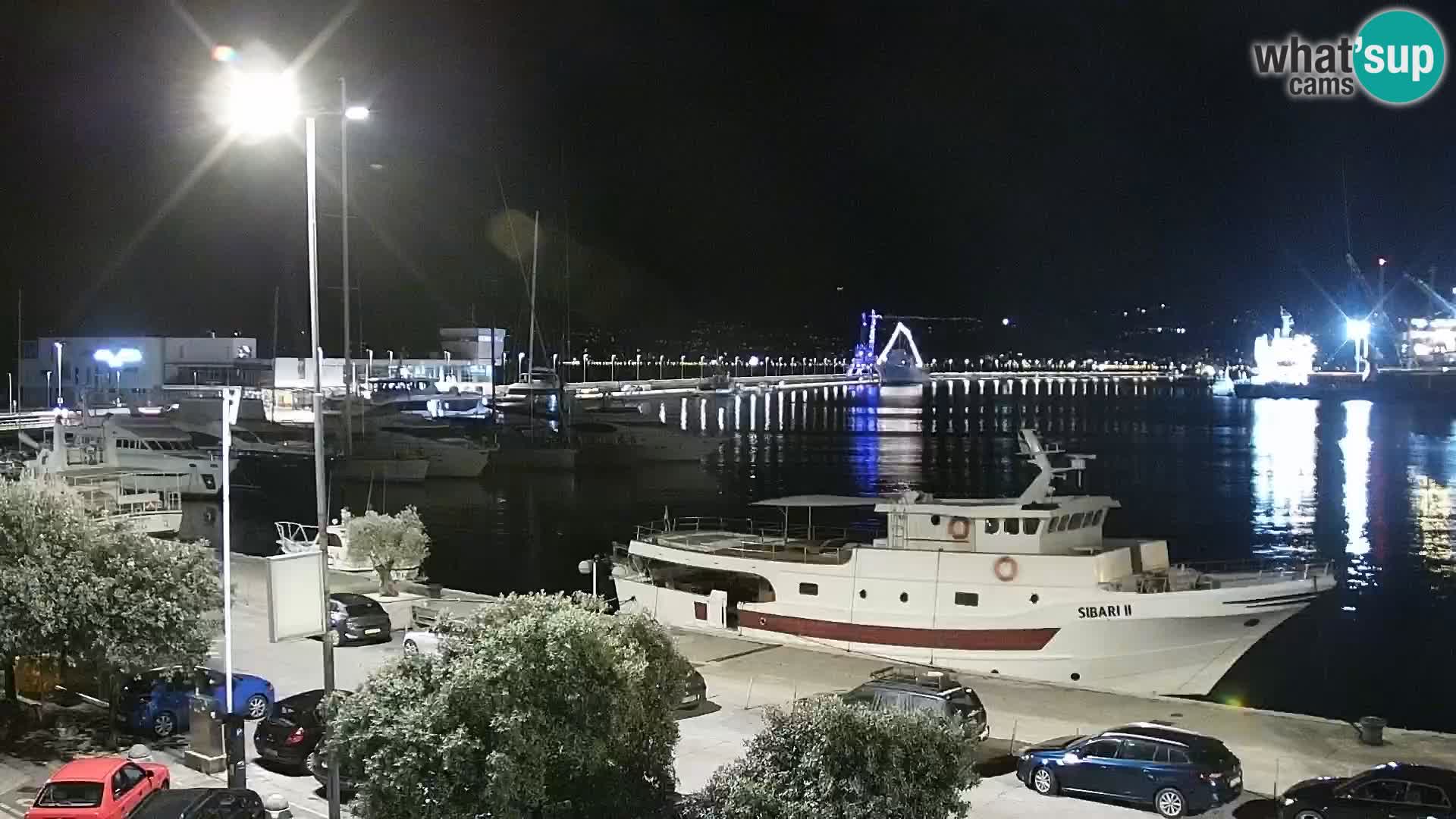 Riva in Marina v Reki – Spletna kamera v živo Hrvaška