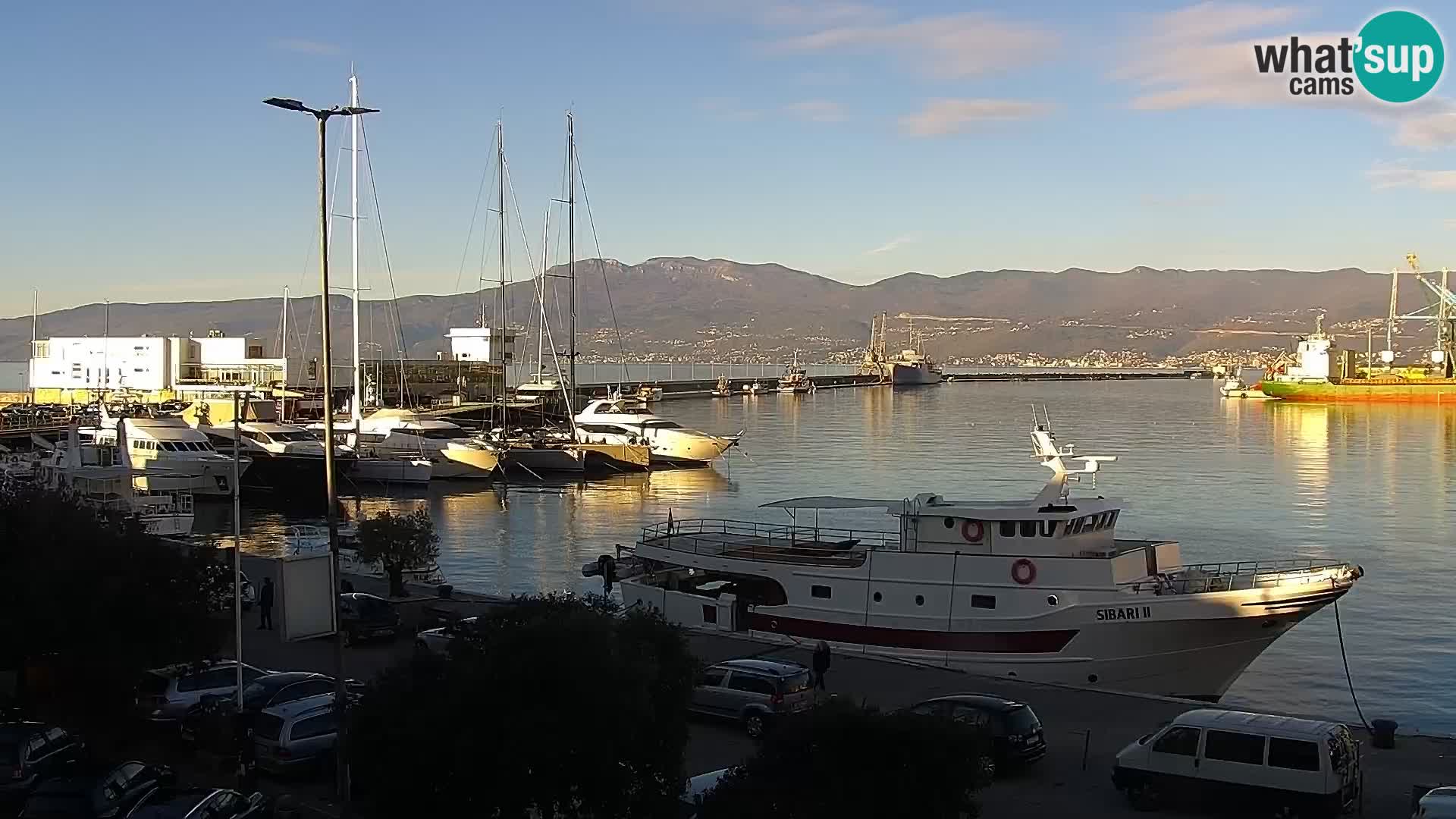 Riva in Marina v Reki – Spletna kamera v živo Hrvaška