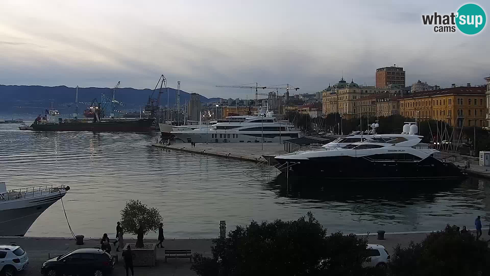 La Riva e la Marina a Rijeka (Fiume) – Live Webcam Croazia