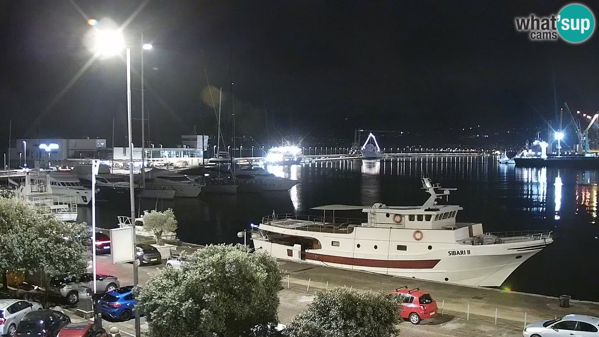 Riva in Marina v Reki – Spletna kamera v živo Hrvaška