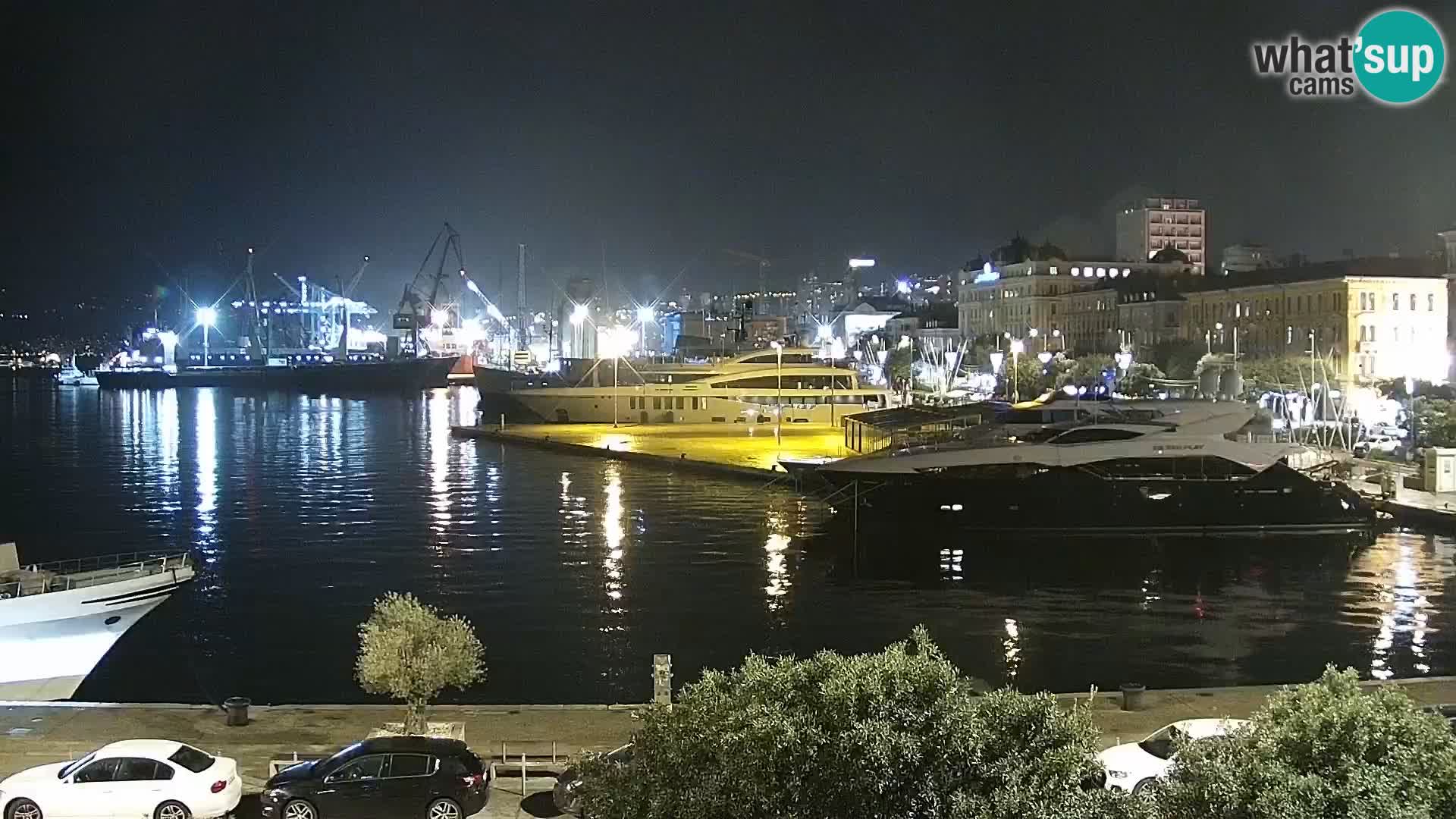 Riva in Marina v Reki – Spletna kamera v živo Hrvaška