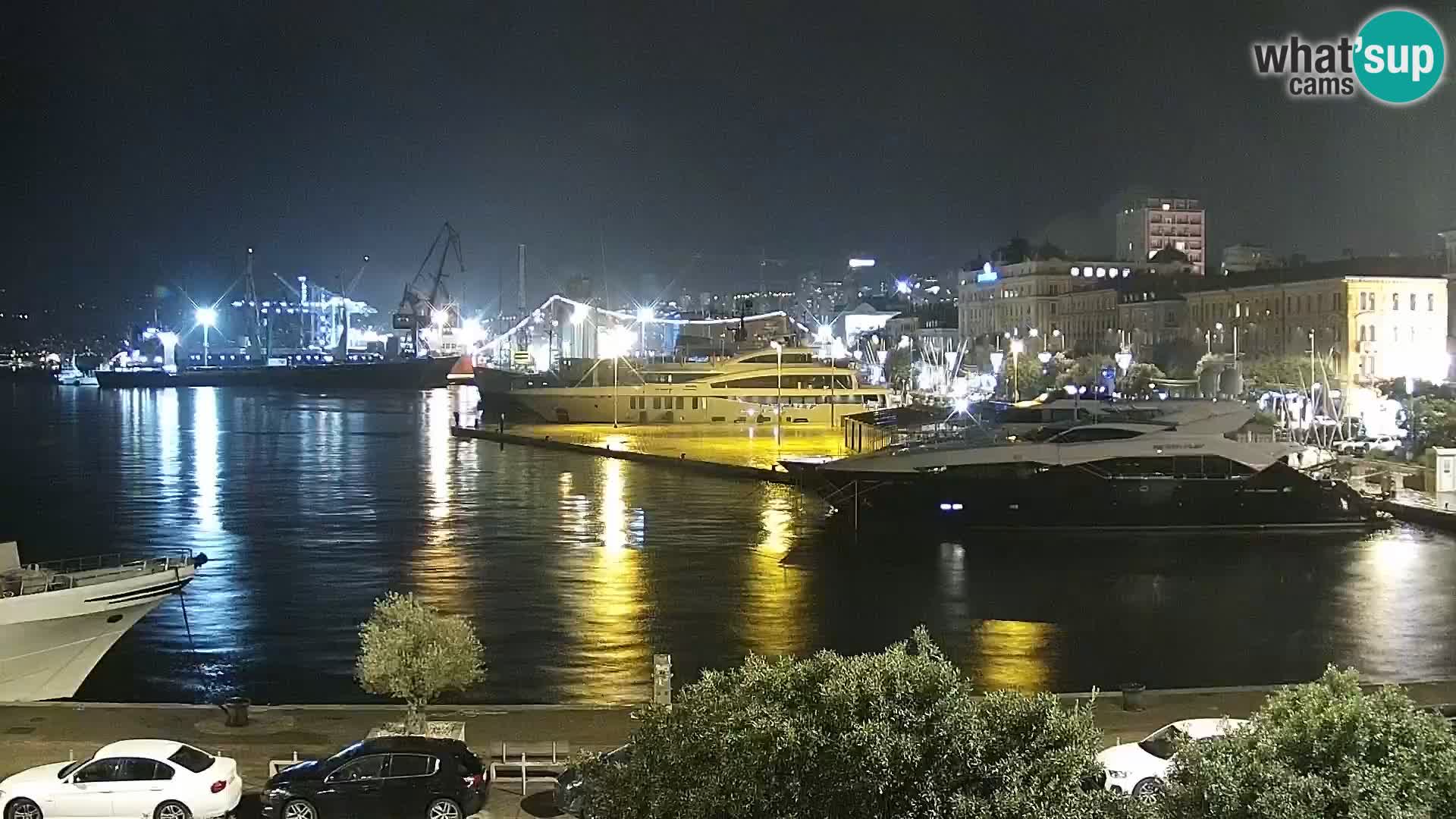 Riva in Marina v Reki – Spletna kamera v živo Hrvaška