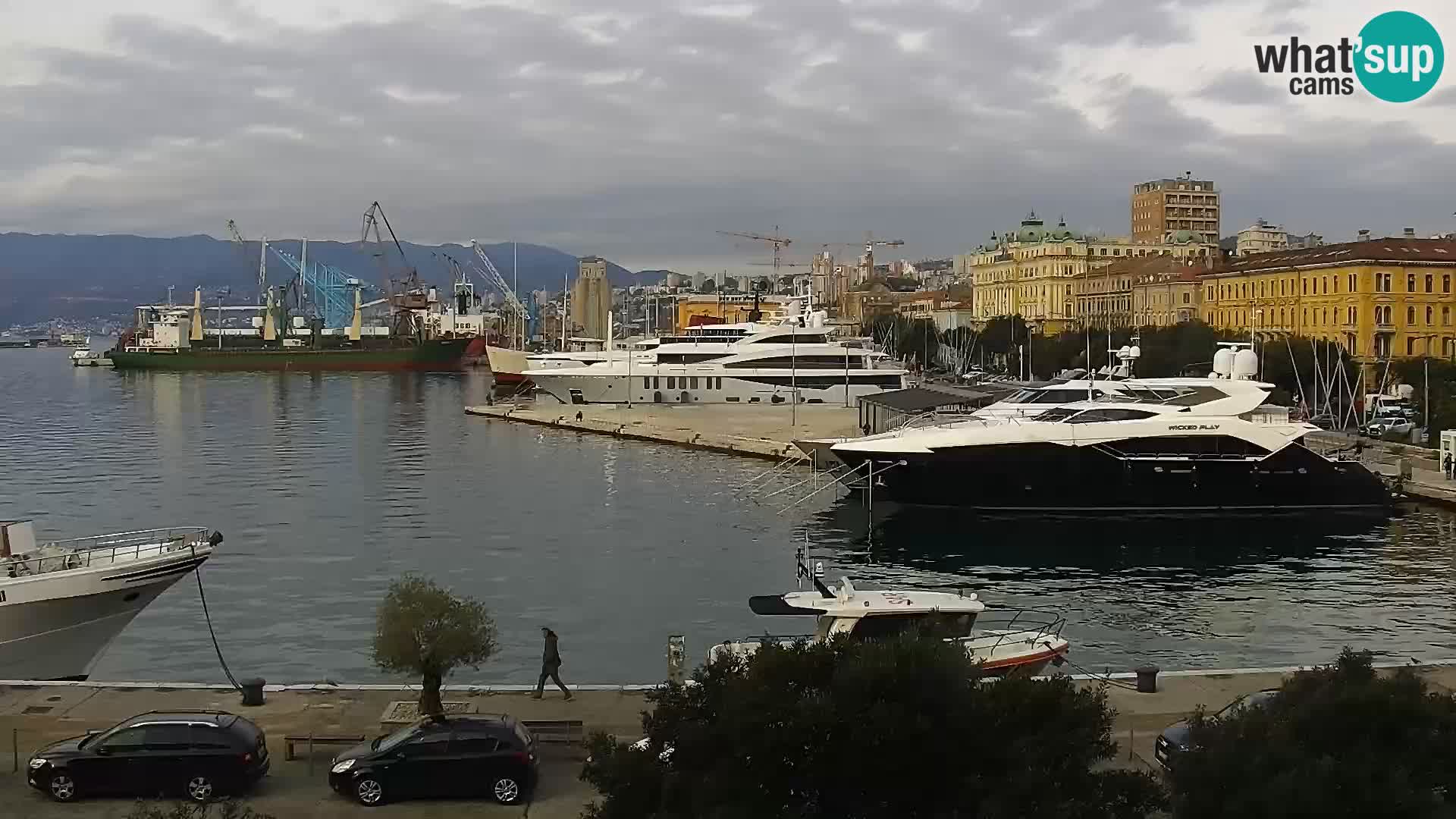 La Riva y Marina en Rijeka – Webcam en vivo Croacia