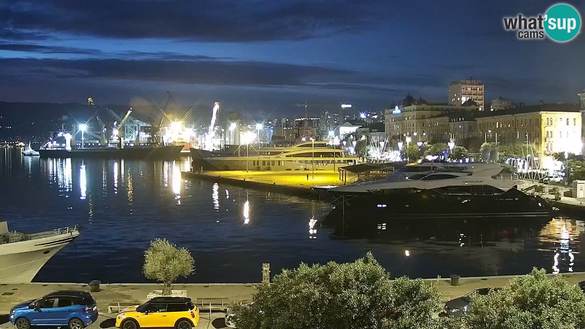 Riva in Marina v Reki – Spletna kamera v živo Hrvaška