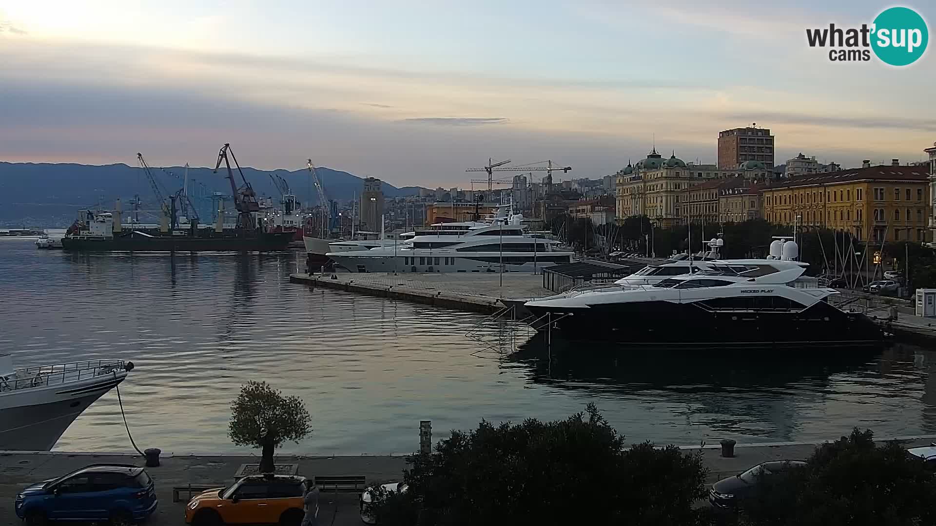 La Riva y Marina en Rijeka – Webcam en vivo Croacia