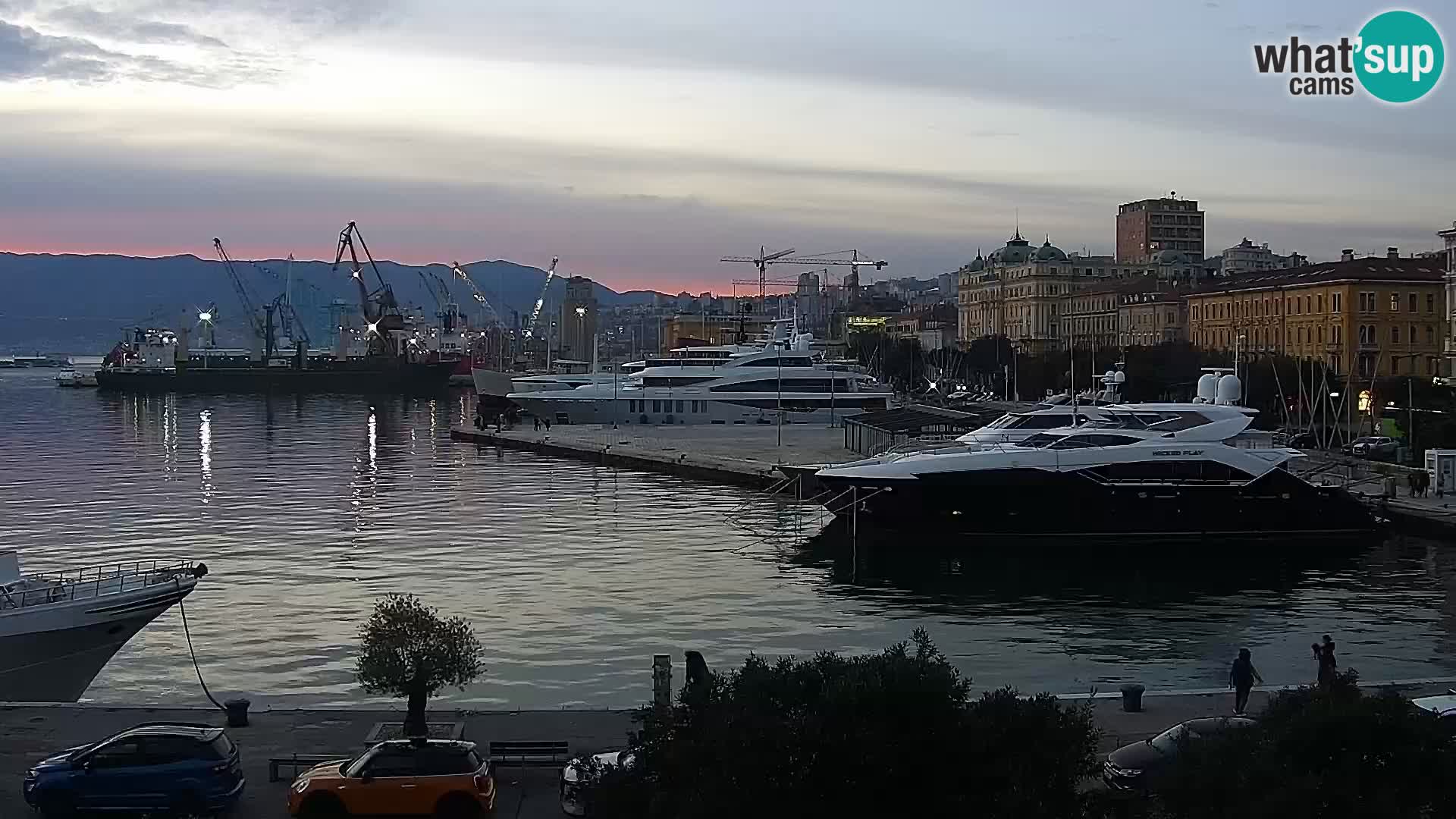 Riva i Marina u Rijeci – Web kamera uživo u Hrvatskoj