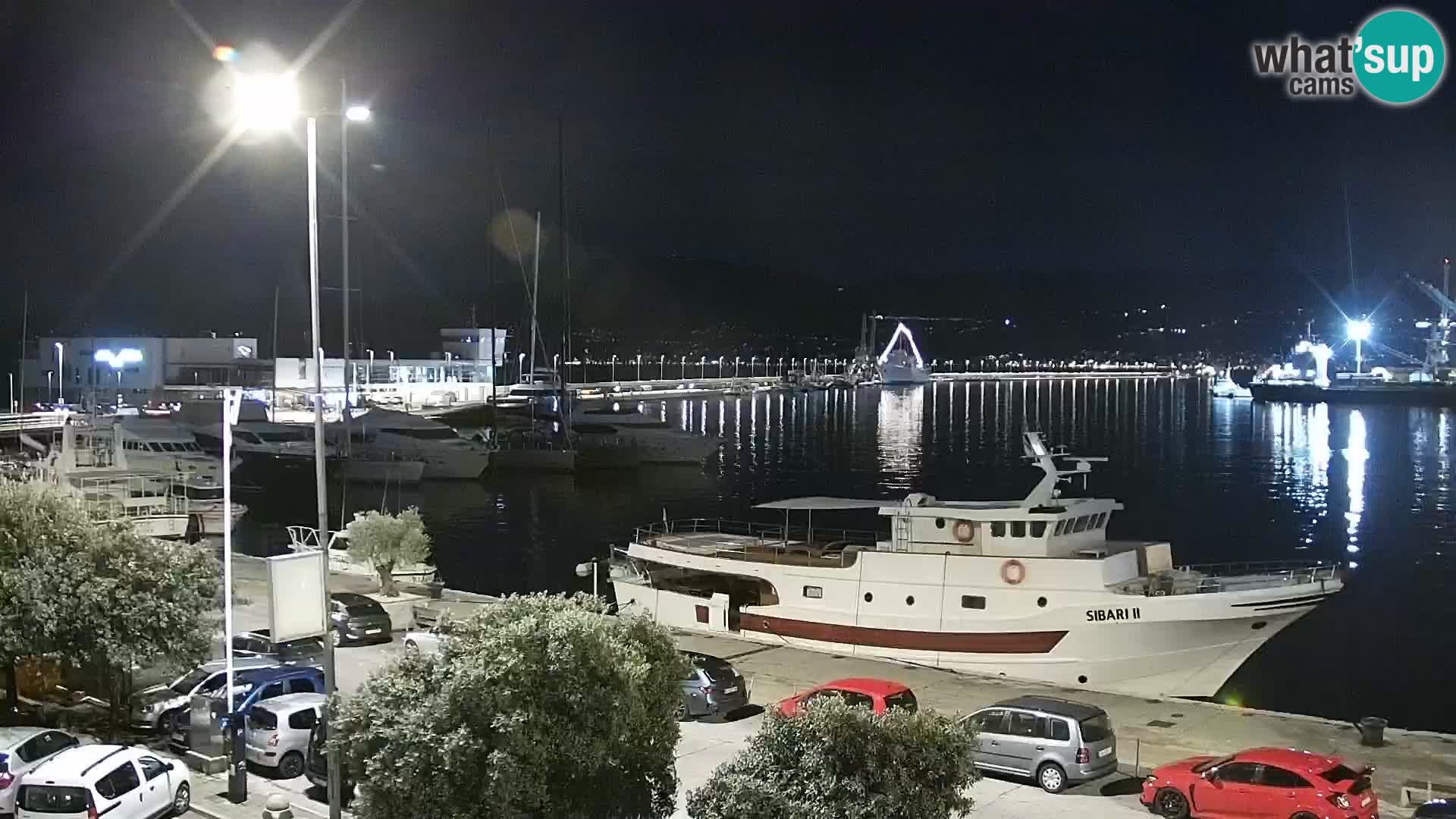 Riva in Marina v Reki – Spletna kamera v živo Hrvaška