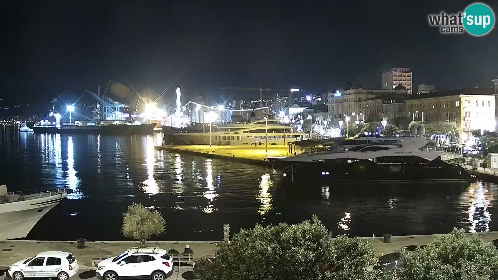 Riva in Marina v Reki – Spletna kamera v živo Hrvaška