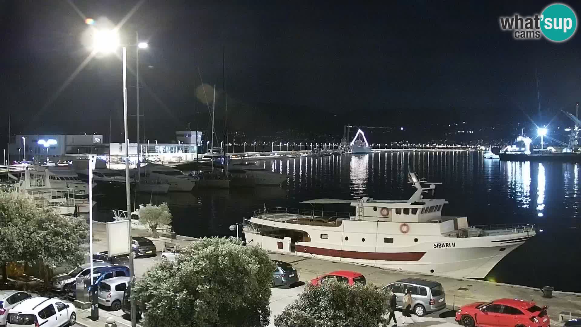 Riva in Marina v Reki – Spletna kamera v živo Hrvaška