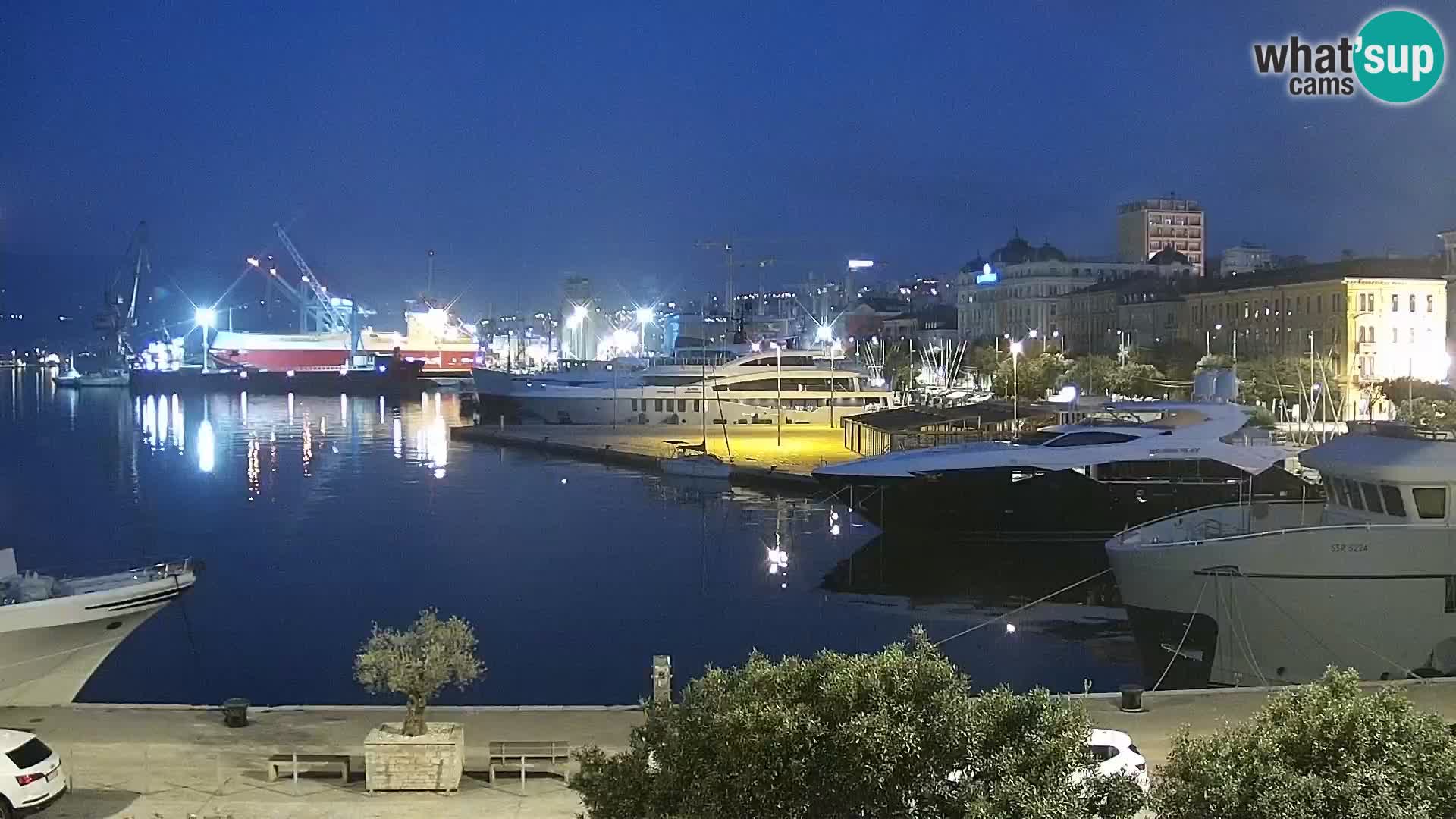 Riva i Marina u Rijeci – Web kamera uživo u Hrvatskoj