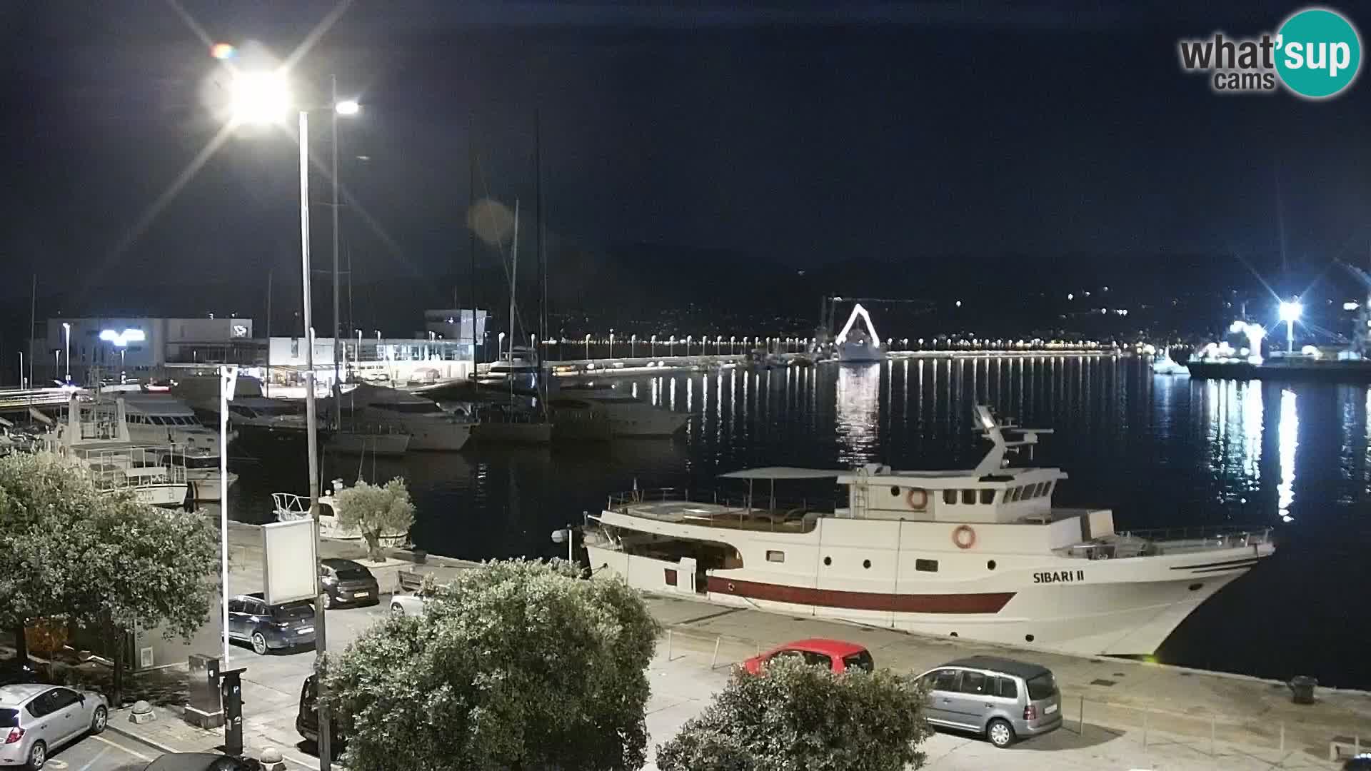 Riva in Marina v Reki – Spletna kamera v živo Hrvaška