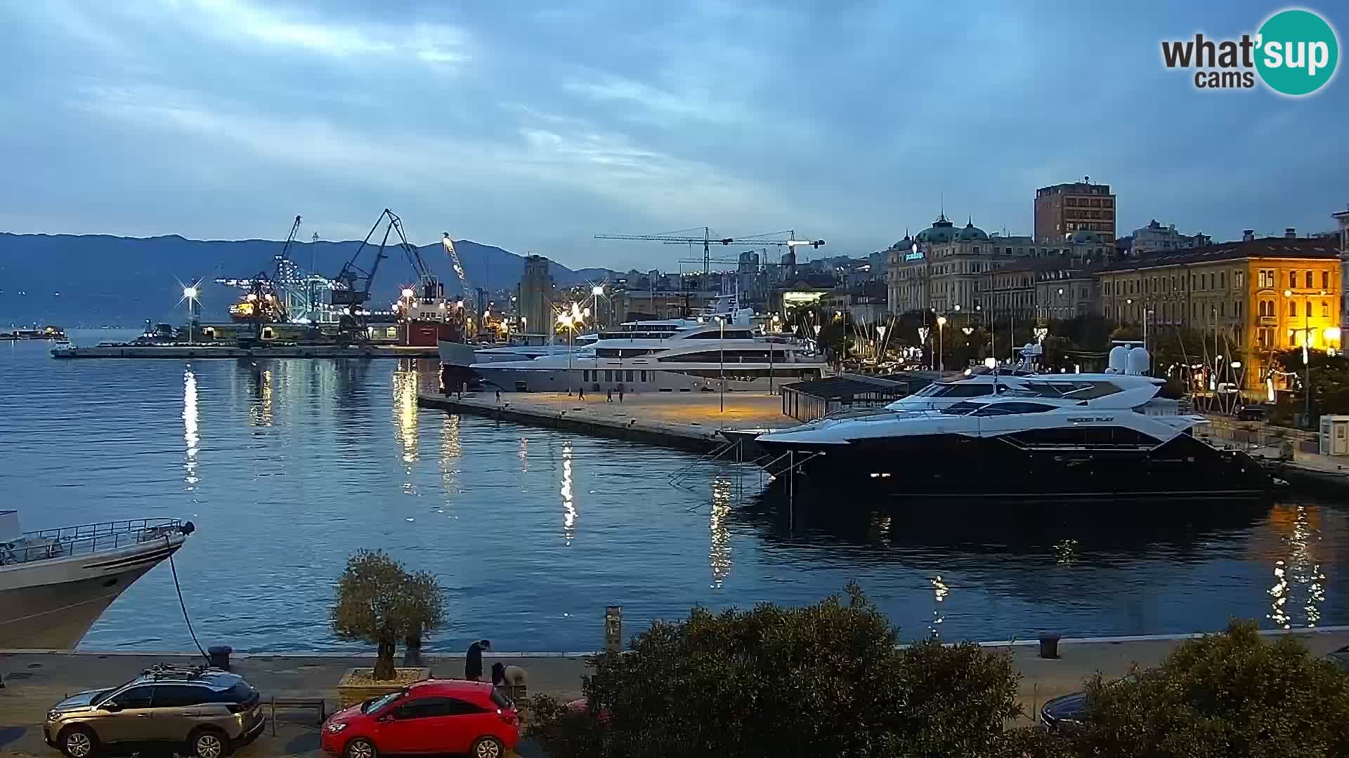La Riva y Marina en Rijeka – Webcam en vivo Croacia