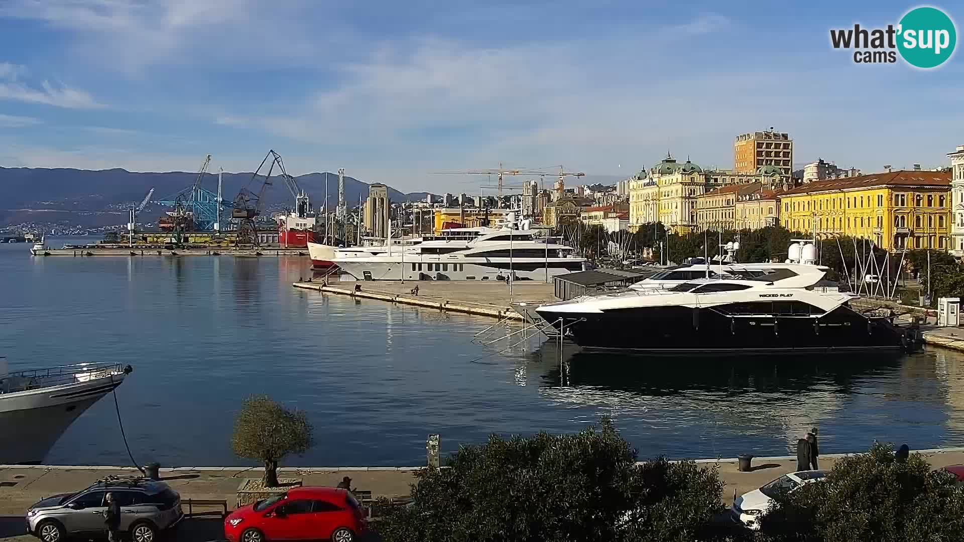 Riva i Marina u Rijeci – Web kamera uživo u Hrvatskoj