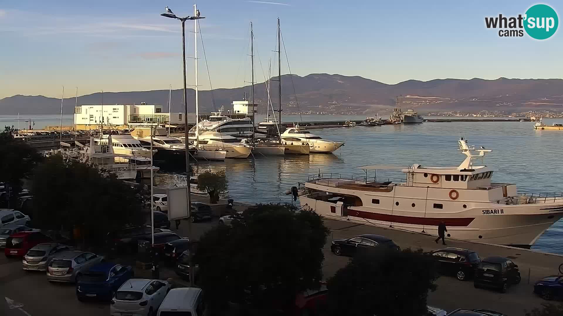 Riva in Marina v Reki – Spletna kamera v živo Hrvaška