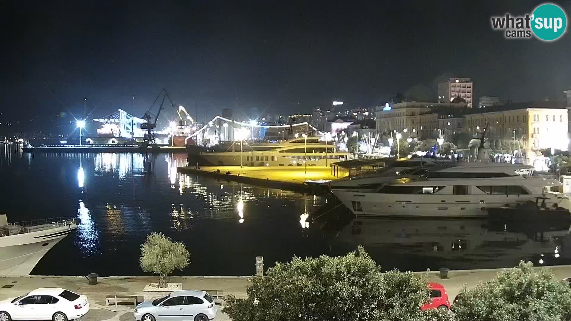 Riva in Marina v Reki – Spletna kamera v živo Hrvaška