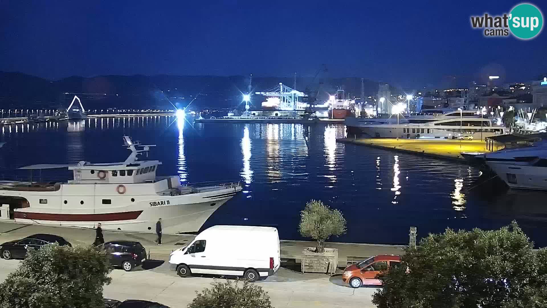 Riva in Marina v Reki – Spletna kamera v živo Hrvaška