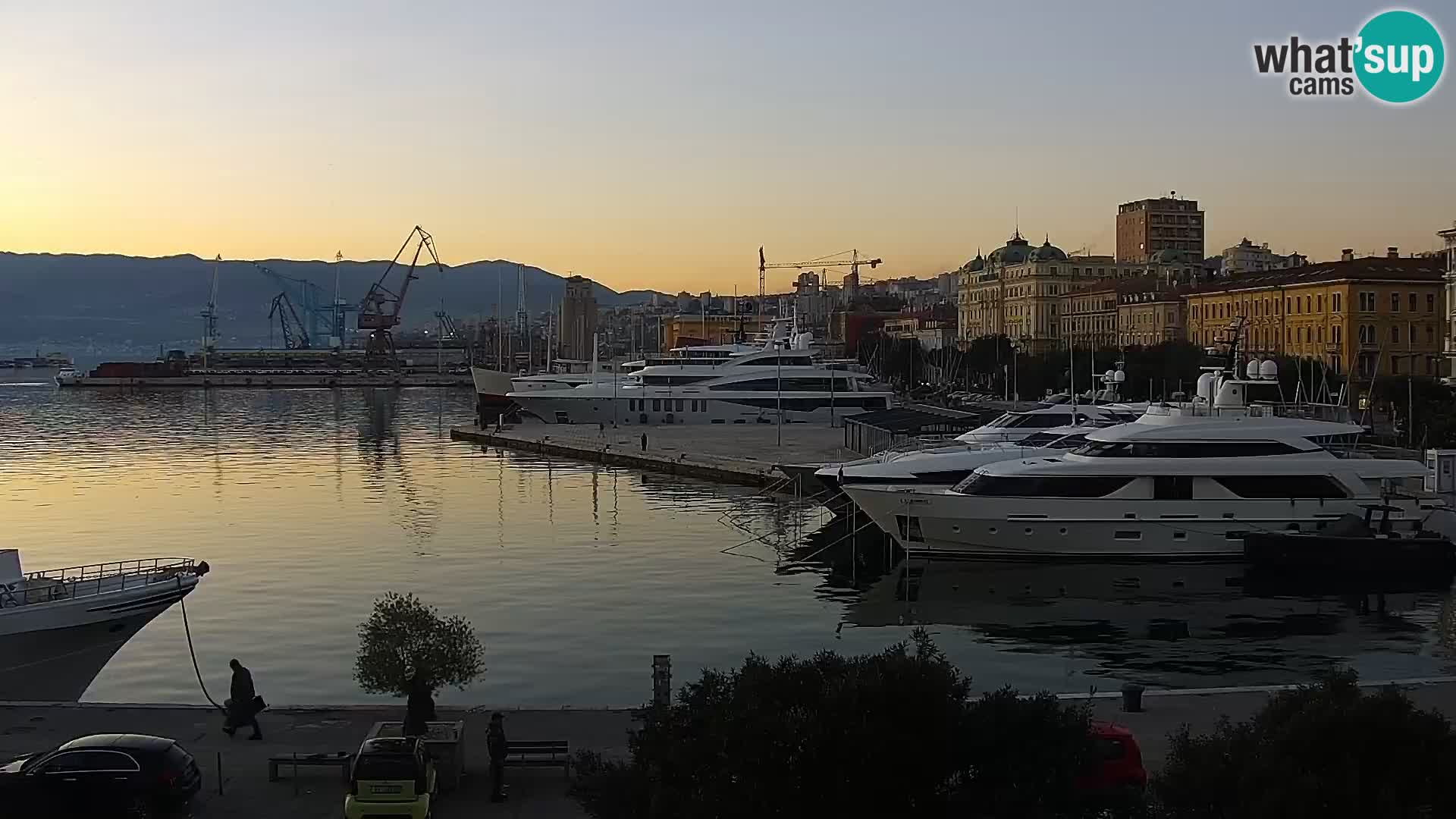 La Riva y Marina en Rijeka – Webcam en vivo Croacia