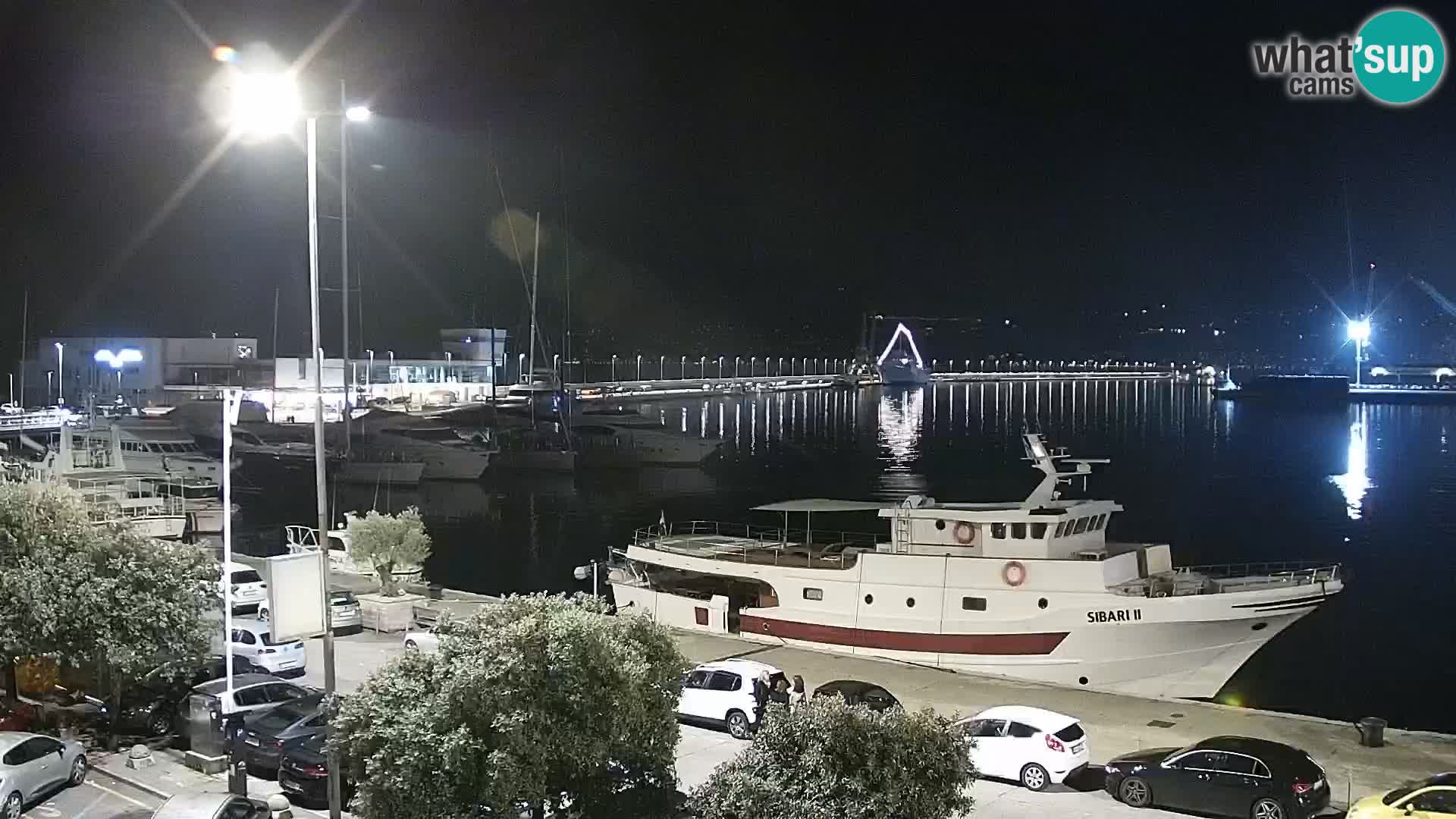 Riva in Marina v Reki – Spletna kamera v živo Hrvaška