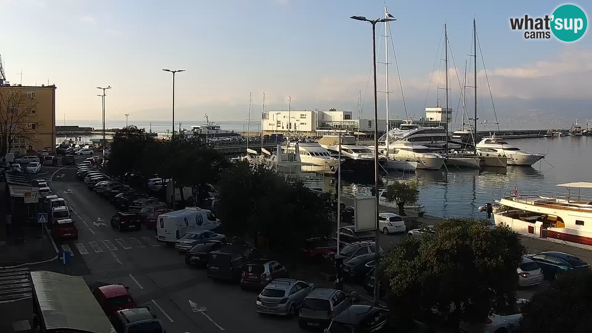 La Riva y Marina en Rijeka – Webcam en vivo Croacia