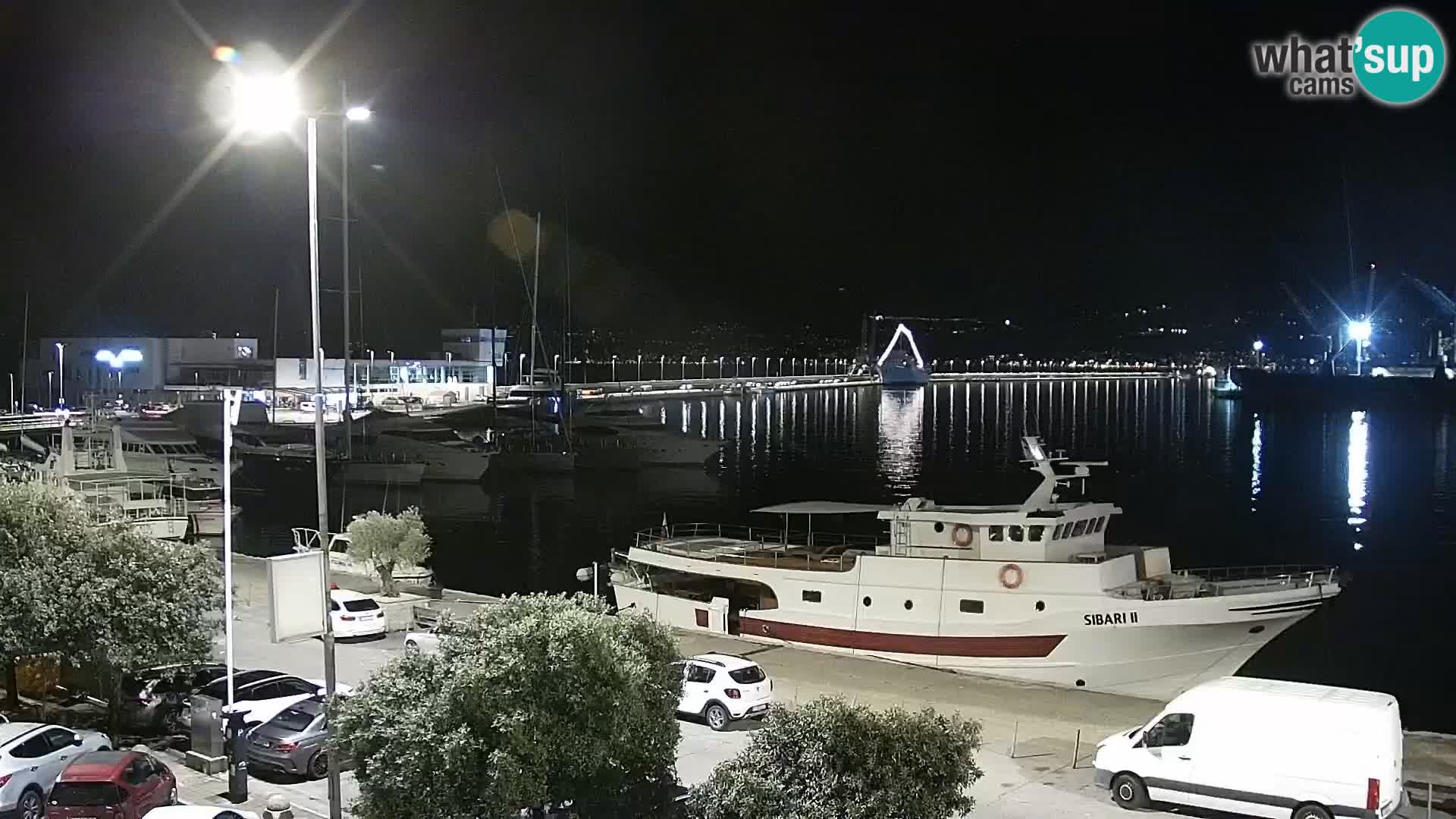 Riva in Marina v Reki – Spletna kamera v živo Hrvaška