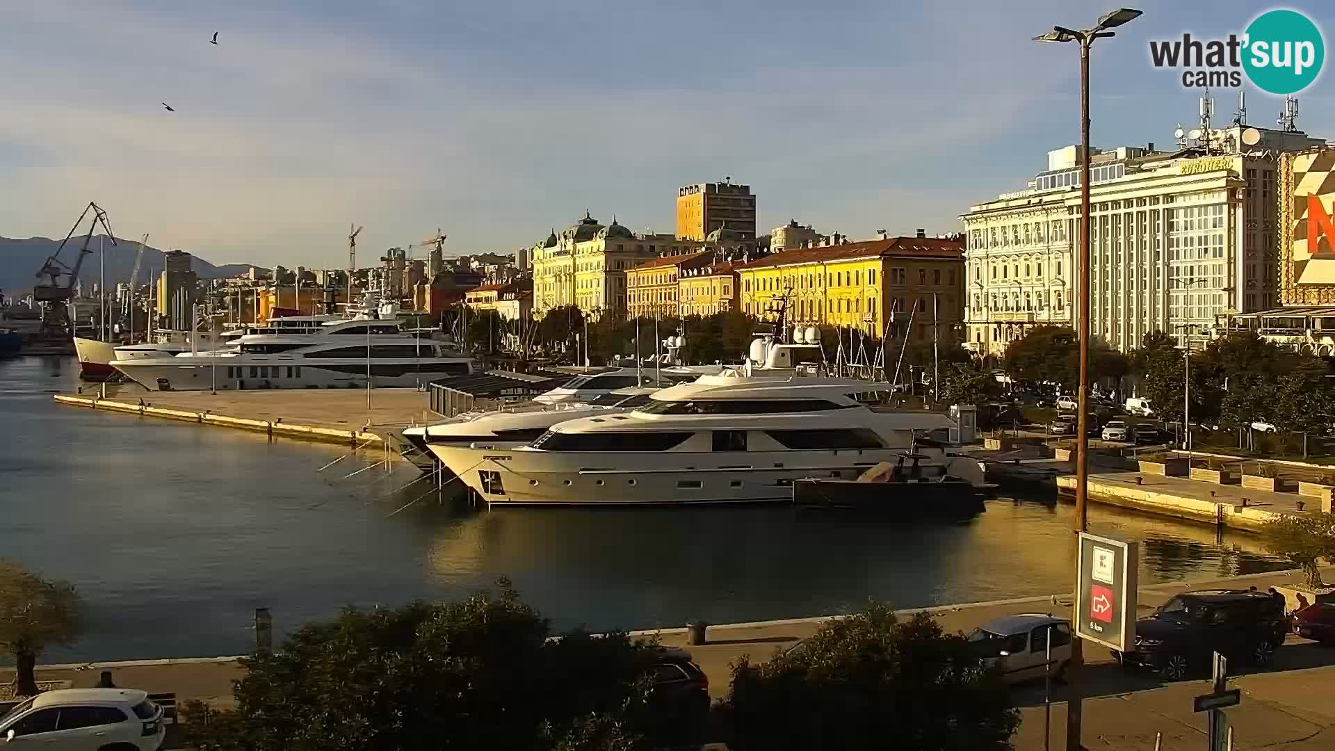 La Riva y Marina en Rijeka – Webcam en vivo Croacia