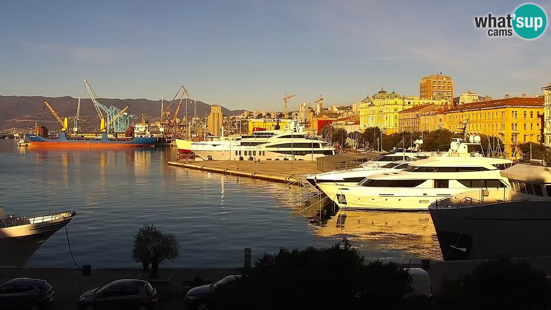 Riva i Marina u Rijeci – Web kamera uživo u Hrvatskoj