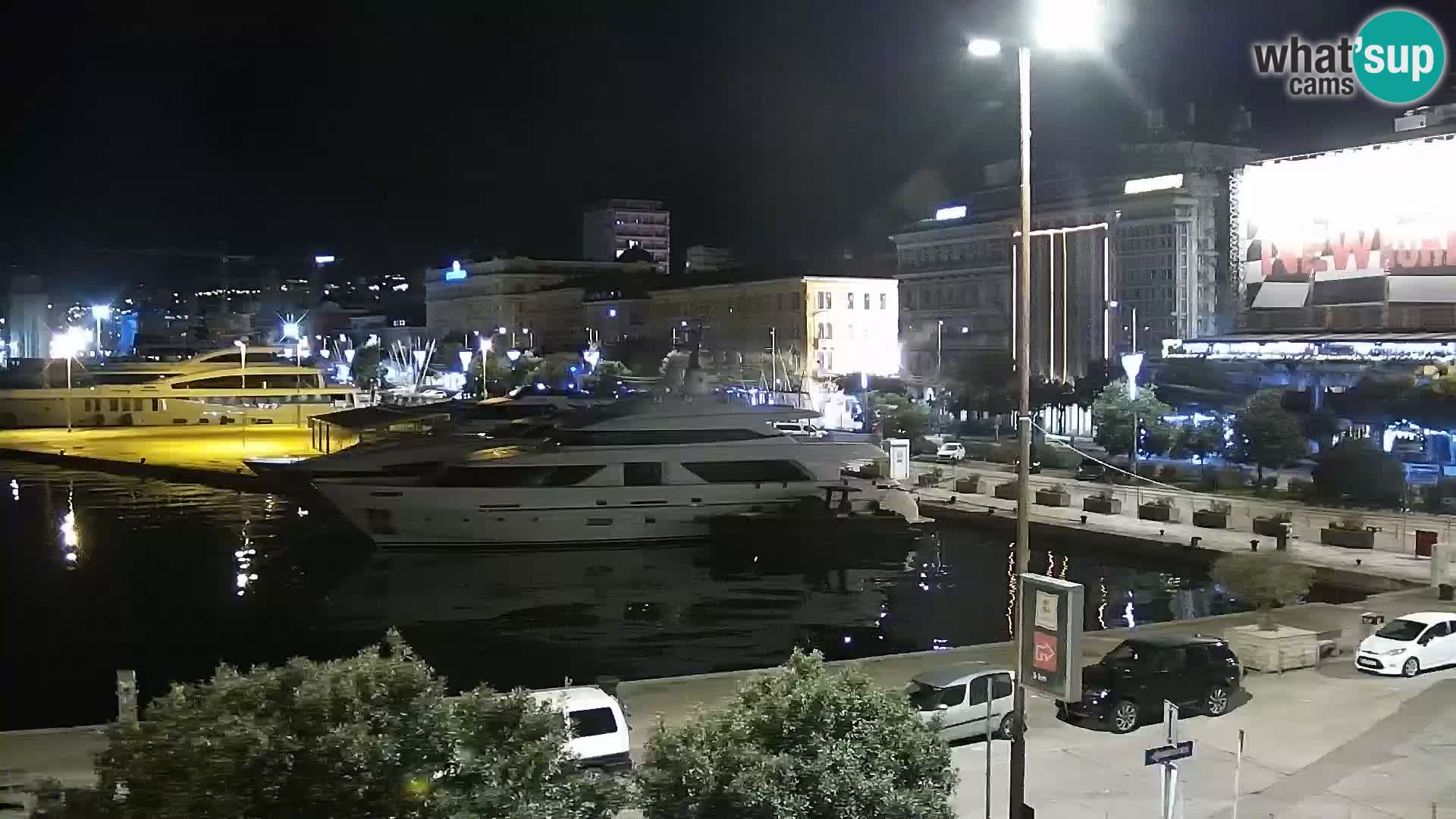 Riva in Marina v Reki – Spletna kamera v živo Hrvaška