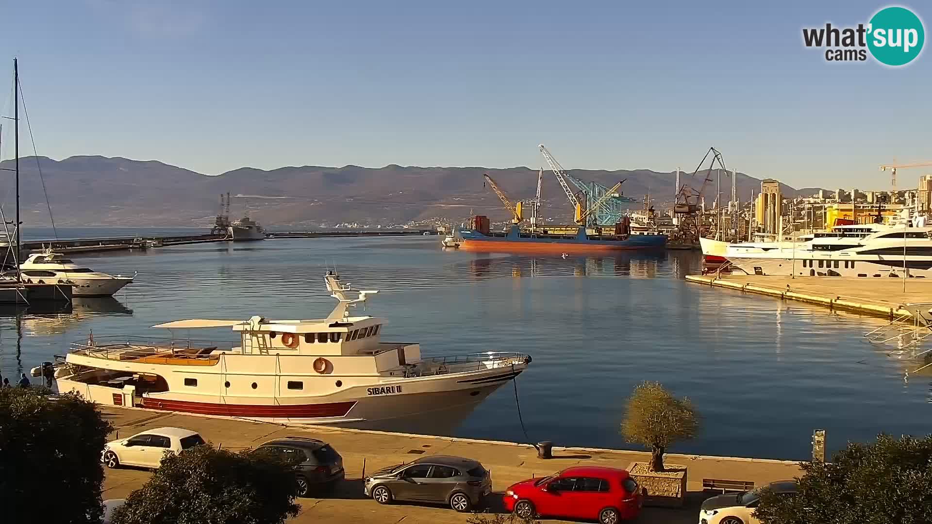 Riva i Marina u Rijeci – Web kamera uživo u Hrvatskoj