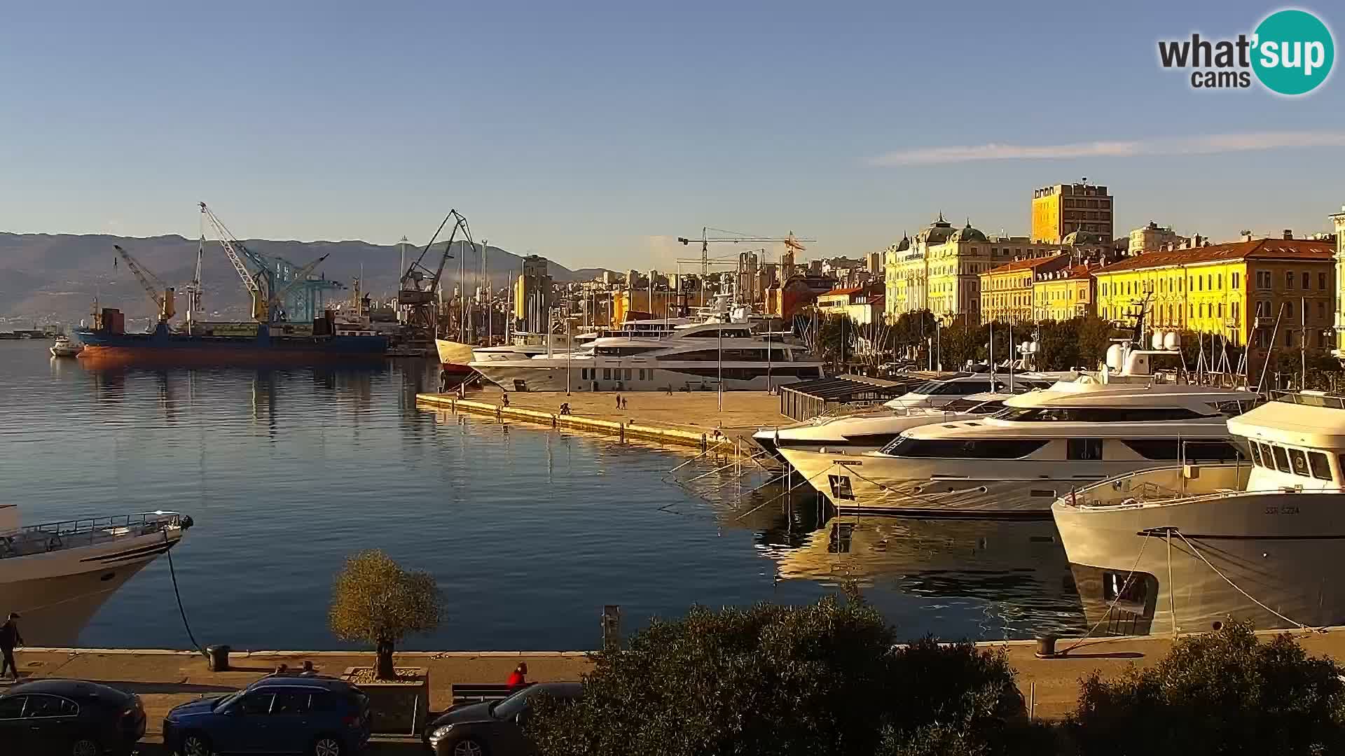 Riva i Marina u Rijeci – Web kamera uživo u Hrvatskoj