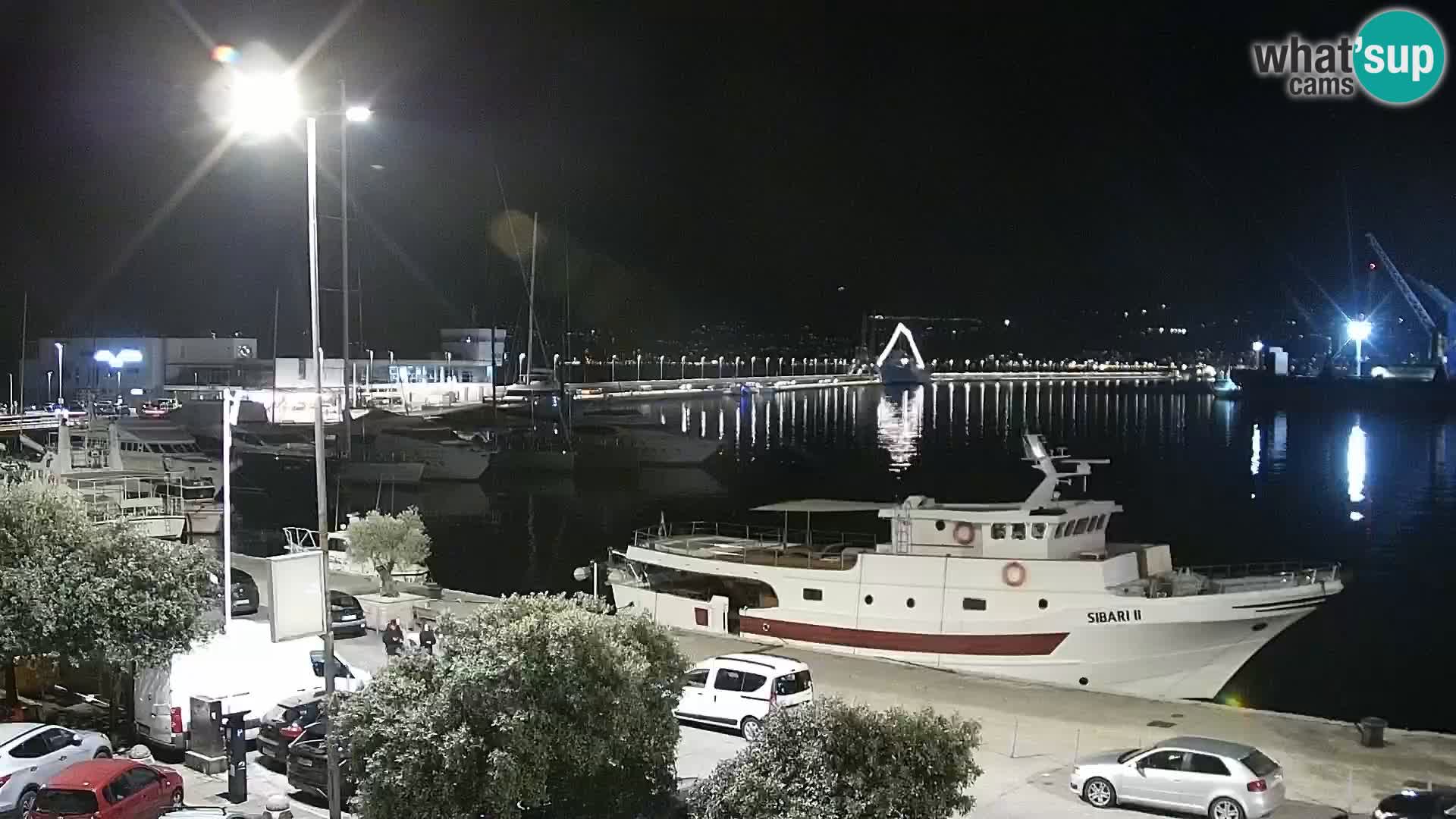 Riva in Marina v Reki – Spletna kamera v živo Hrvaška