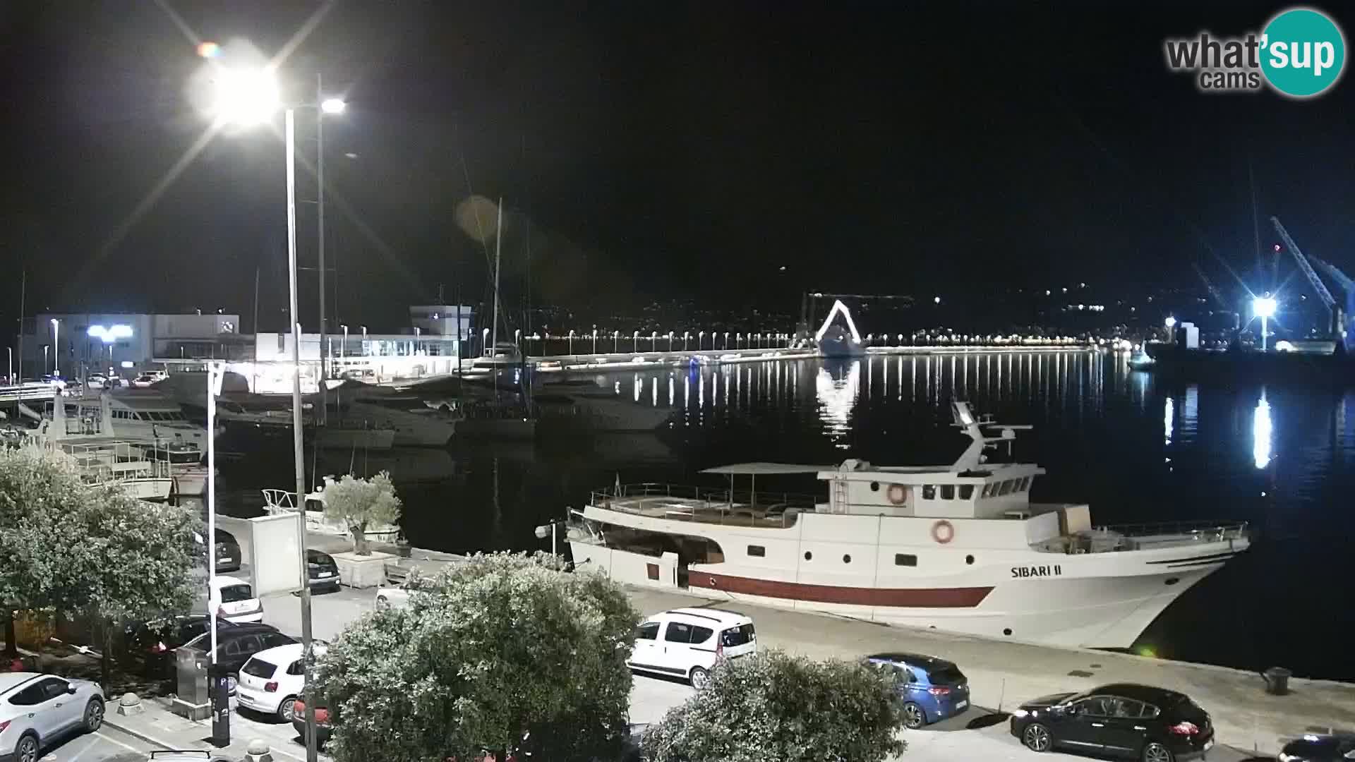 Riva in Marina v Reki – Spletna kamera v živo Hrvaška