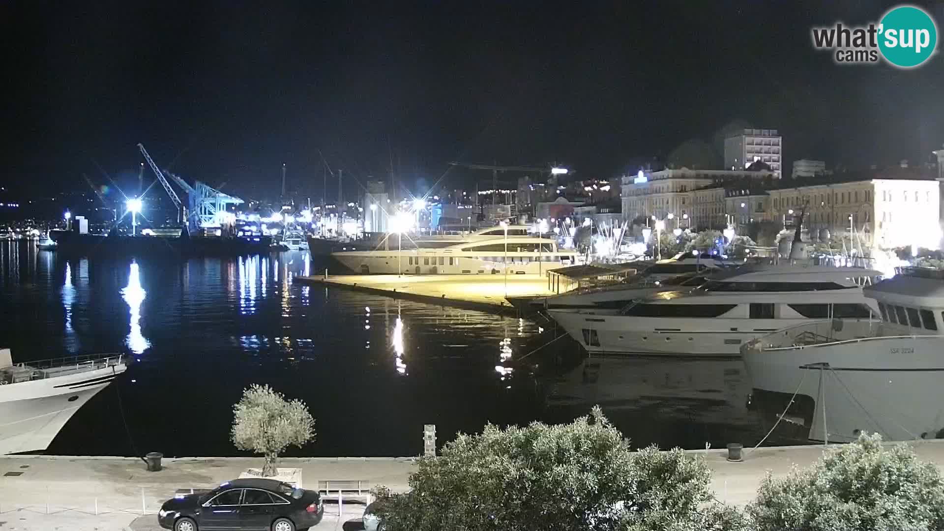 Riva in Marina v Reki – Spletna kamera v živo Hrvaška