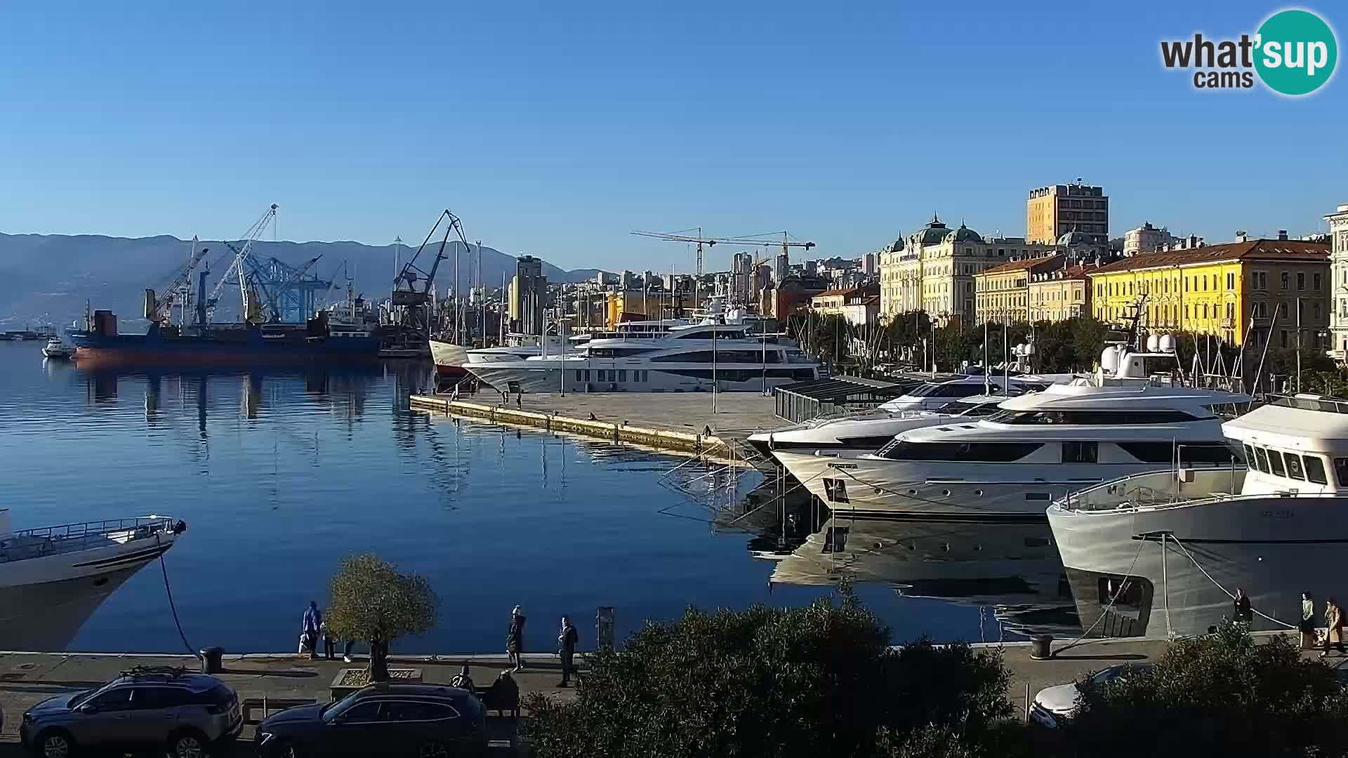 Riva in Marina v Reki – Spletna kamera v živo Hrvaška