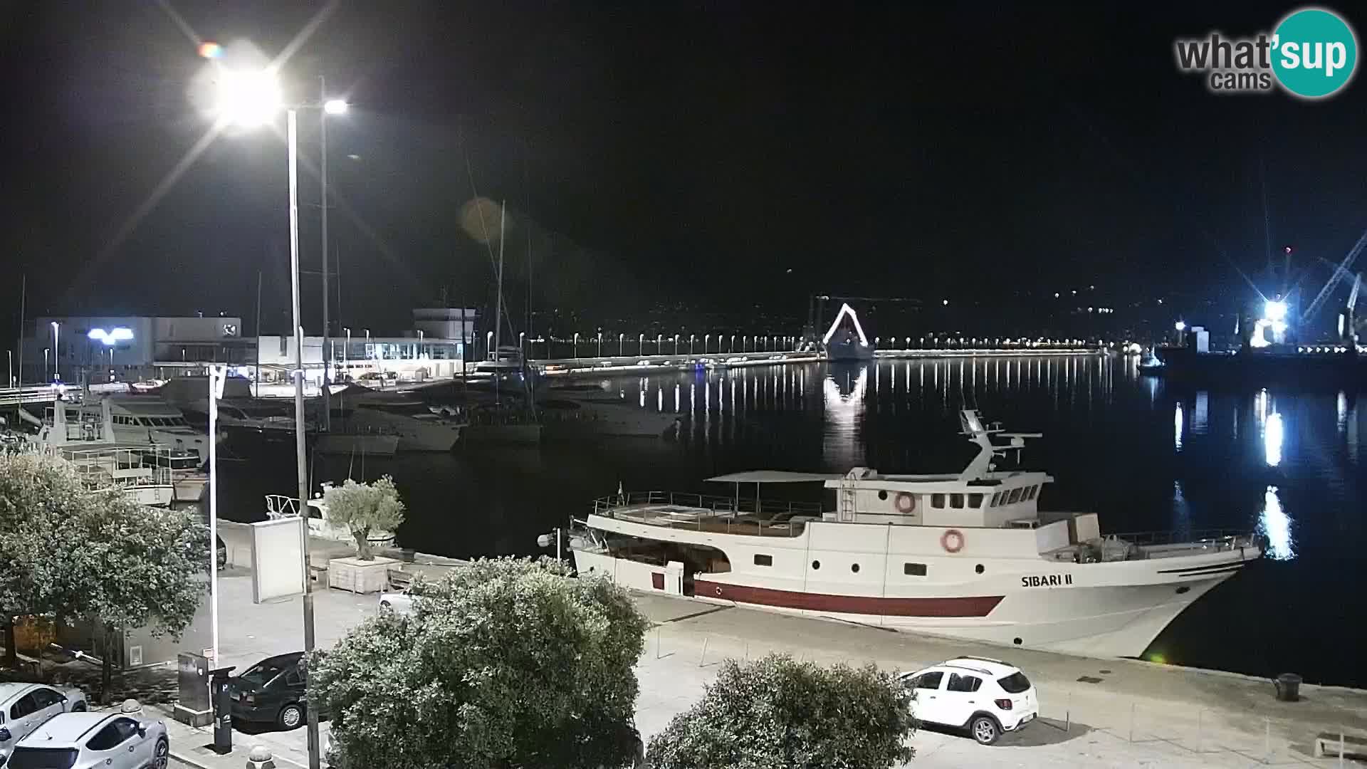 Riva in Marina v Reki – Spletna kamera v živo Hrvaška