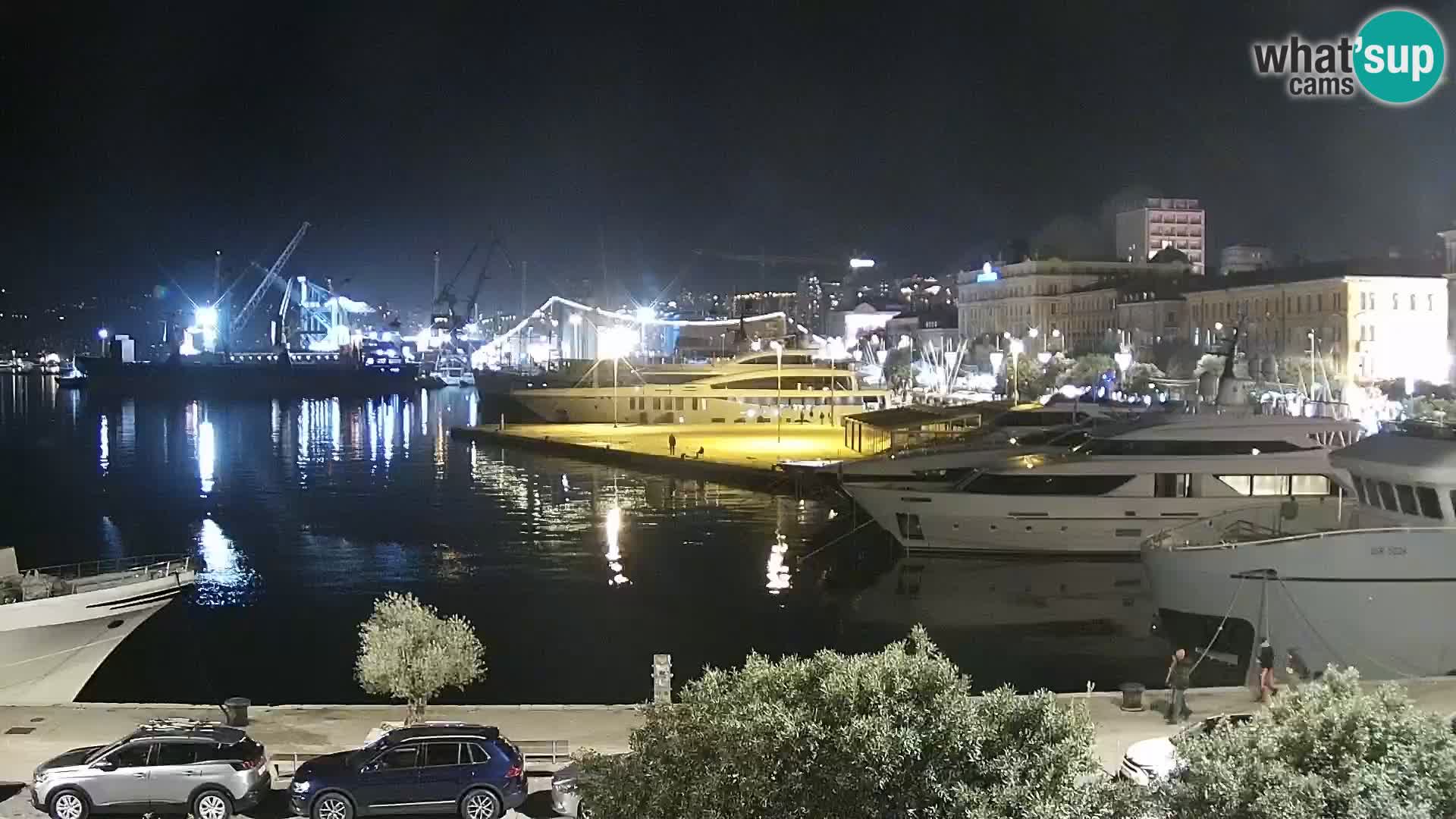 Riva in Marina v Reki – Spletna kamera v živo Hrvaška