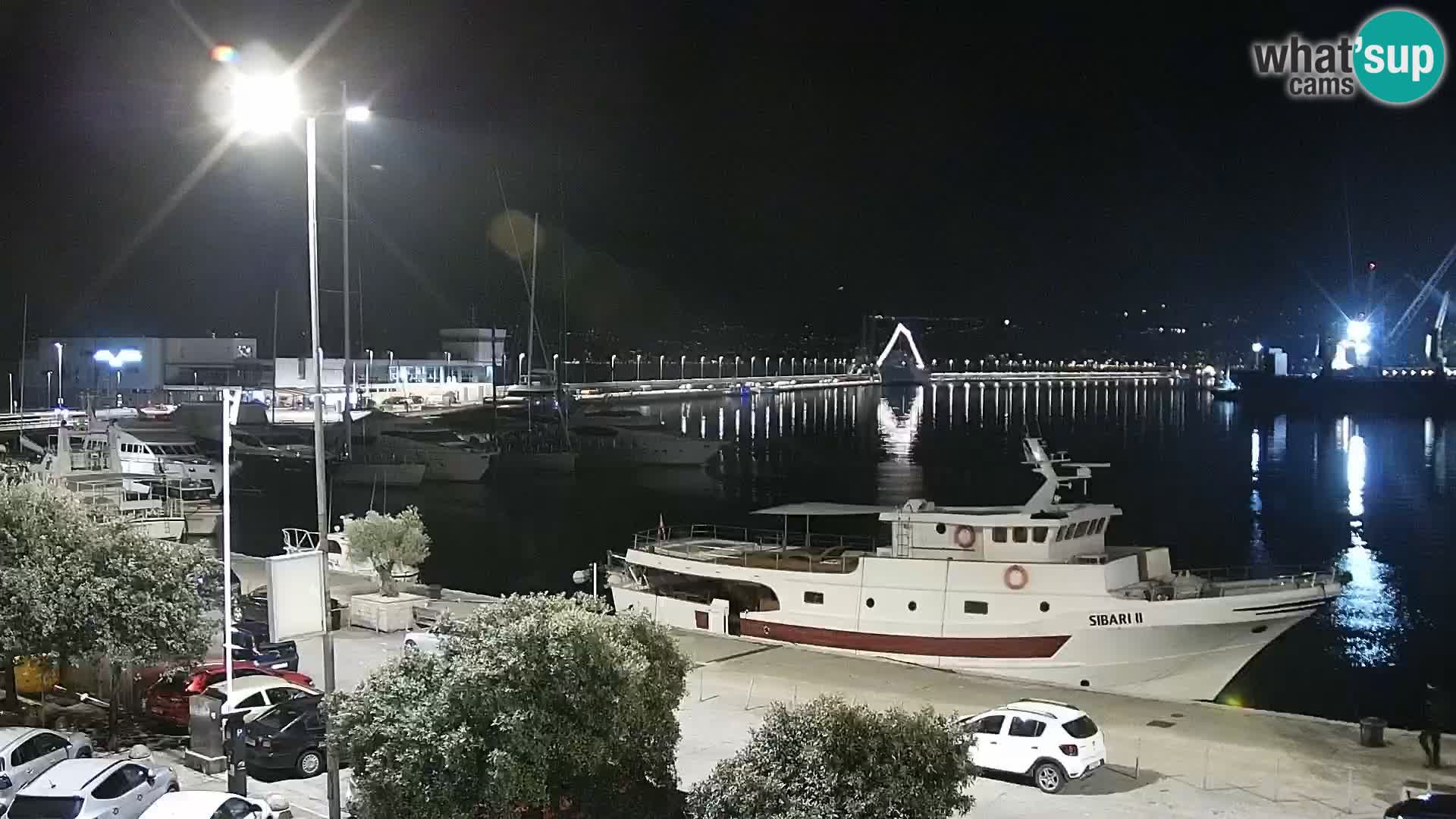 Riva in Marina v Reki – Spletna kamera v živo Hrvaška