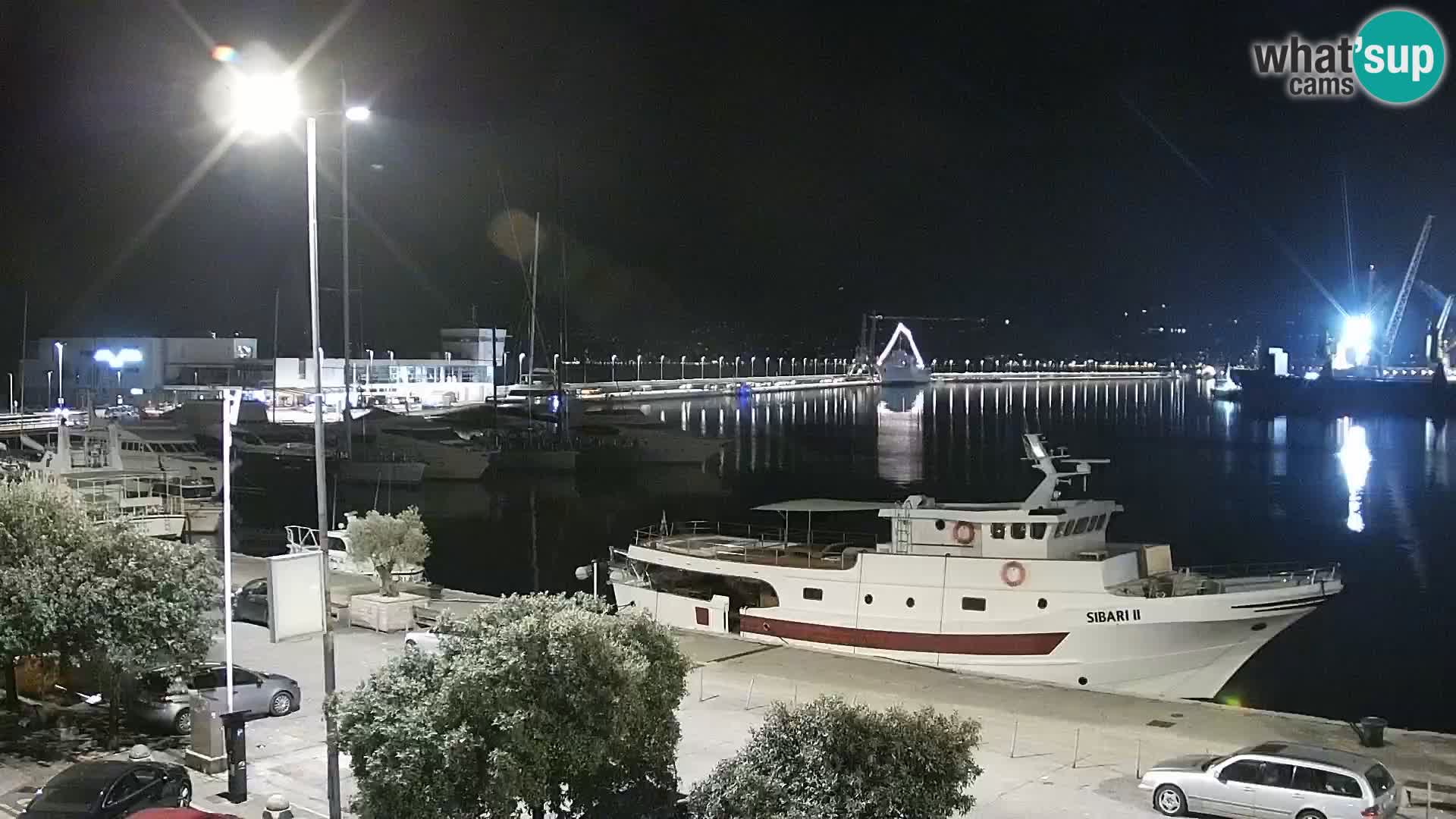 Riva in Marina v Reki – Spletna kamera v živo Hrvaška