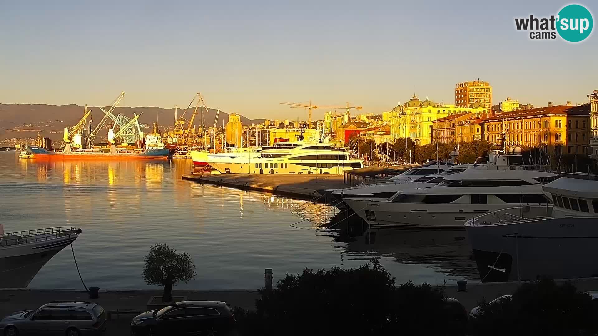 La Riva y Marina en Rijeka – Webcam en vivo Croacia