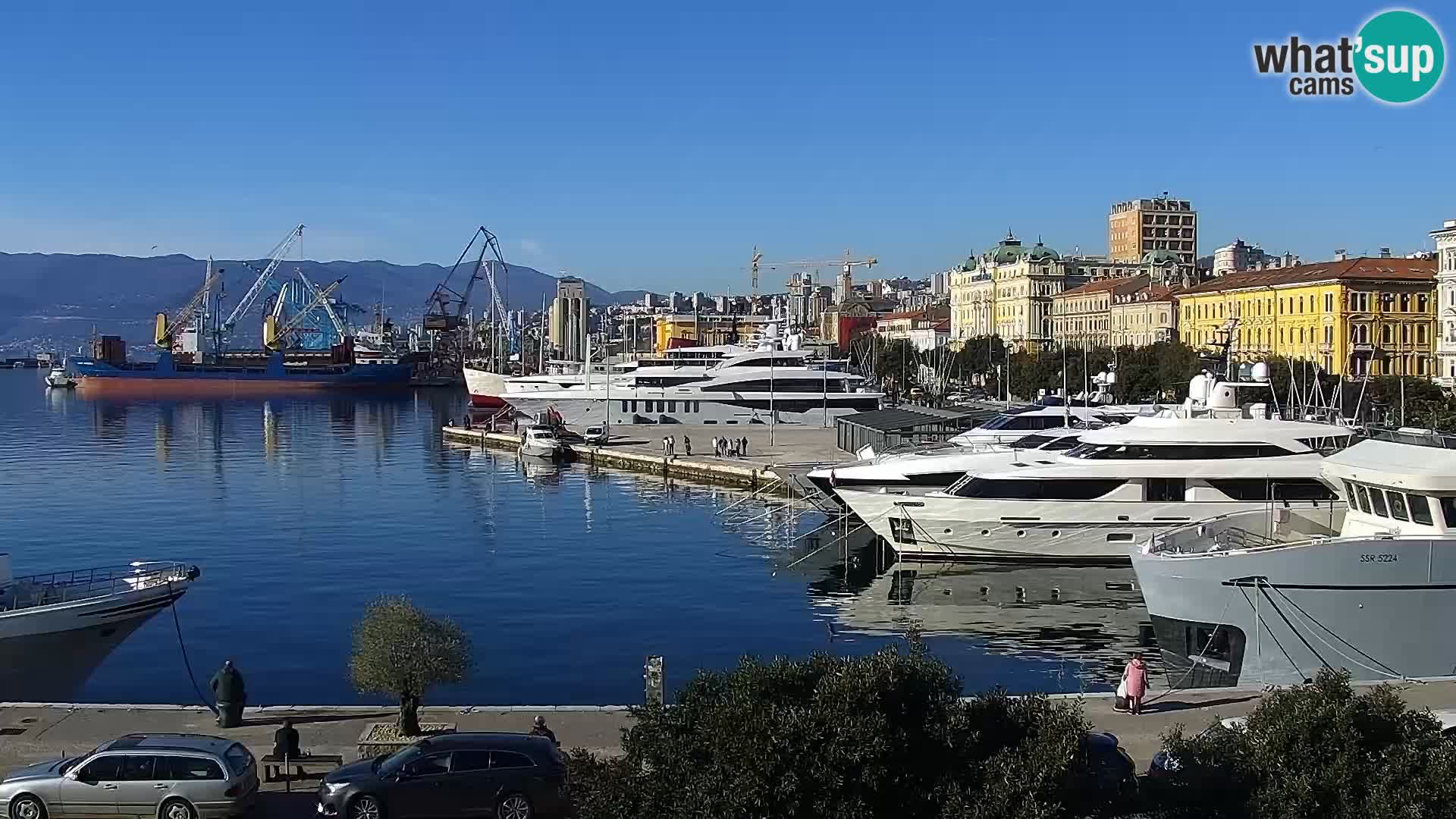 Riva in Marina v Reki – Spletna kamera v živo Hrvaška