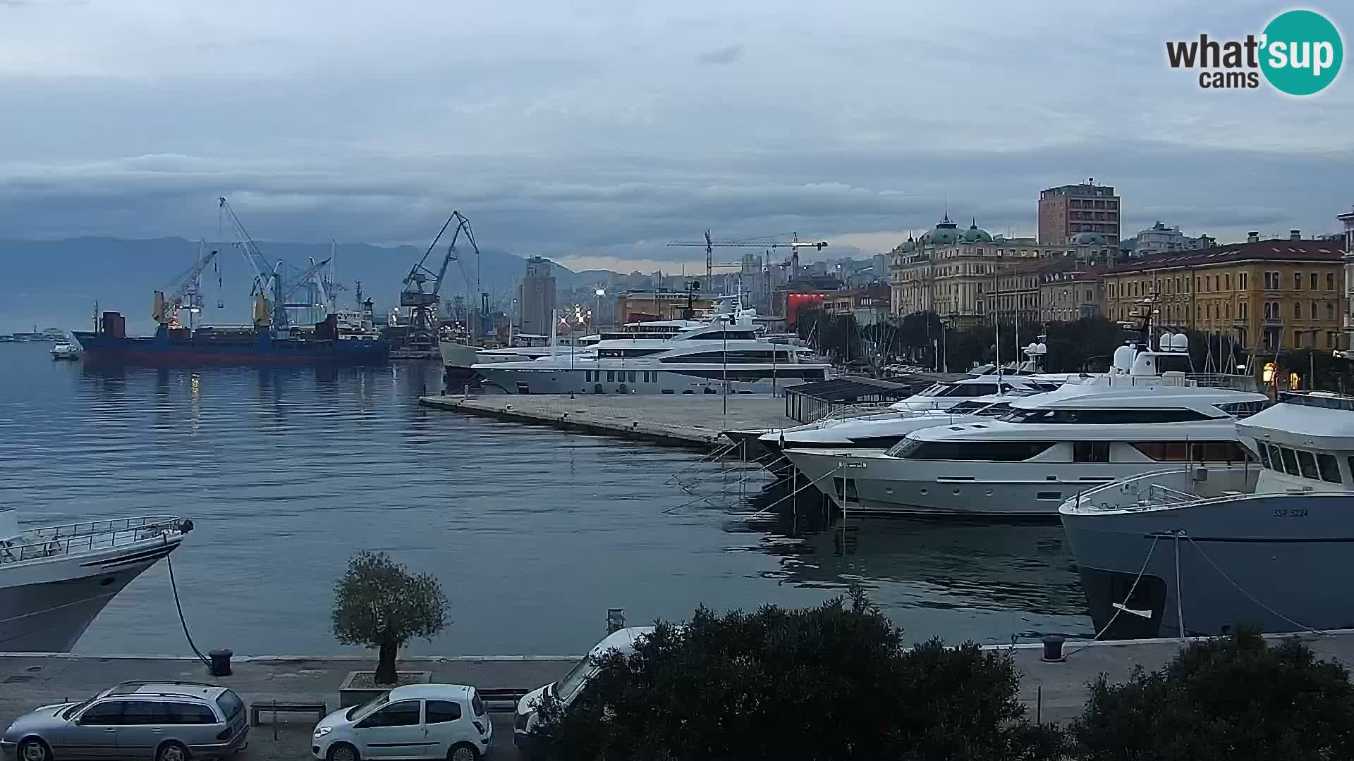 La Riva y Marina en Rijeka – Webcam en vivo Croacia