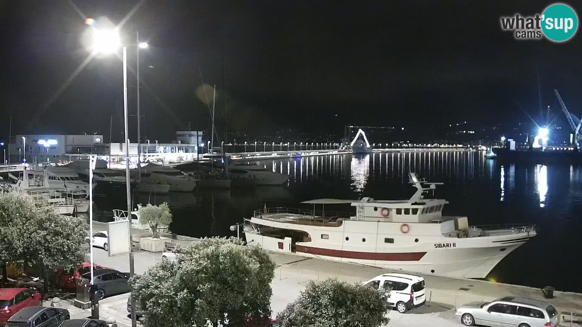Riva in Marina v Reki – Spletna kamera v živo Hrvaška