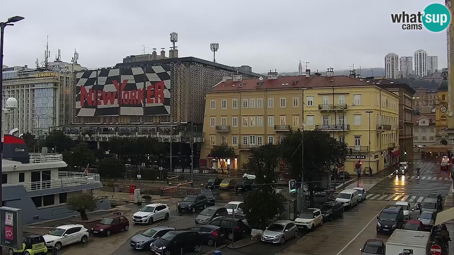 Riva in Marina v Reki – Spletna kamera v živo Hrvaška