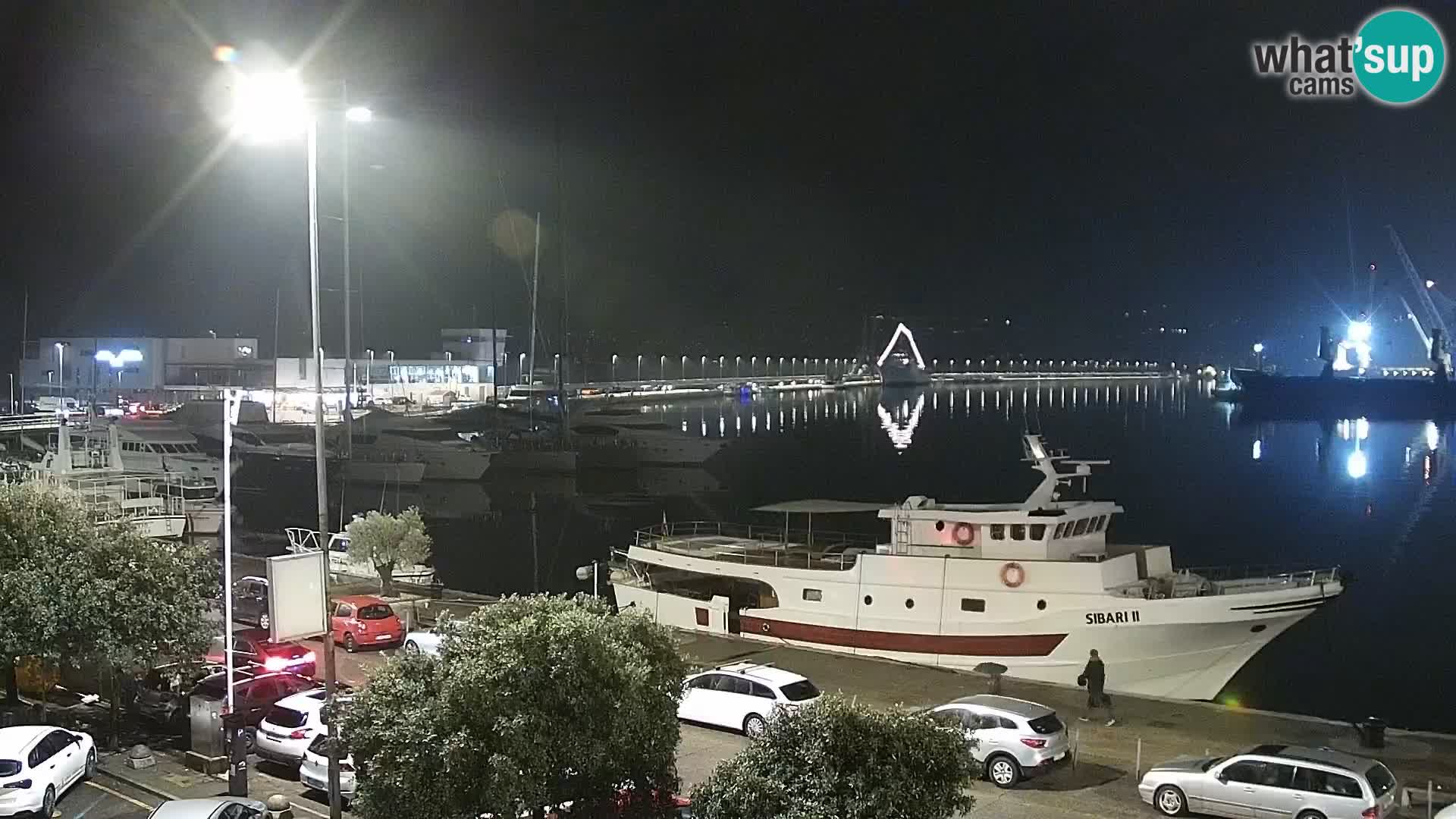 Riva in Marina v Reki – Spletna kamera v živo Hrvaška