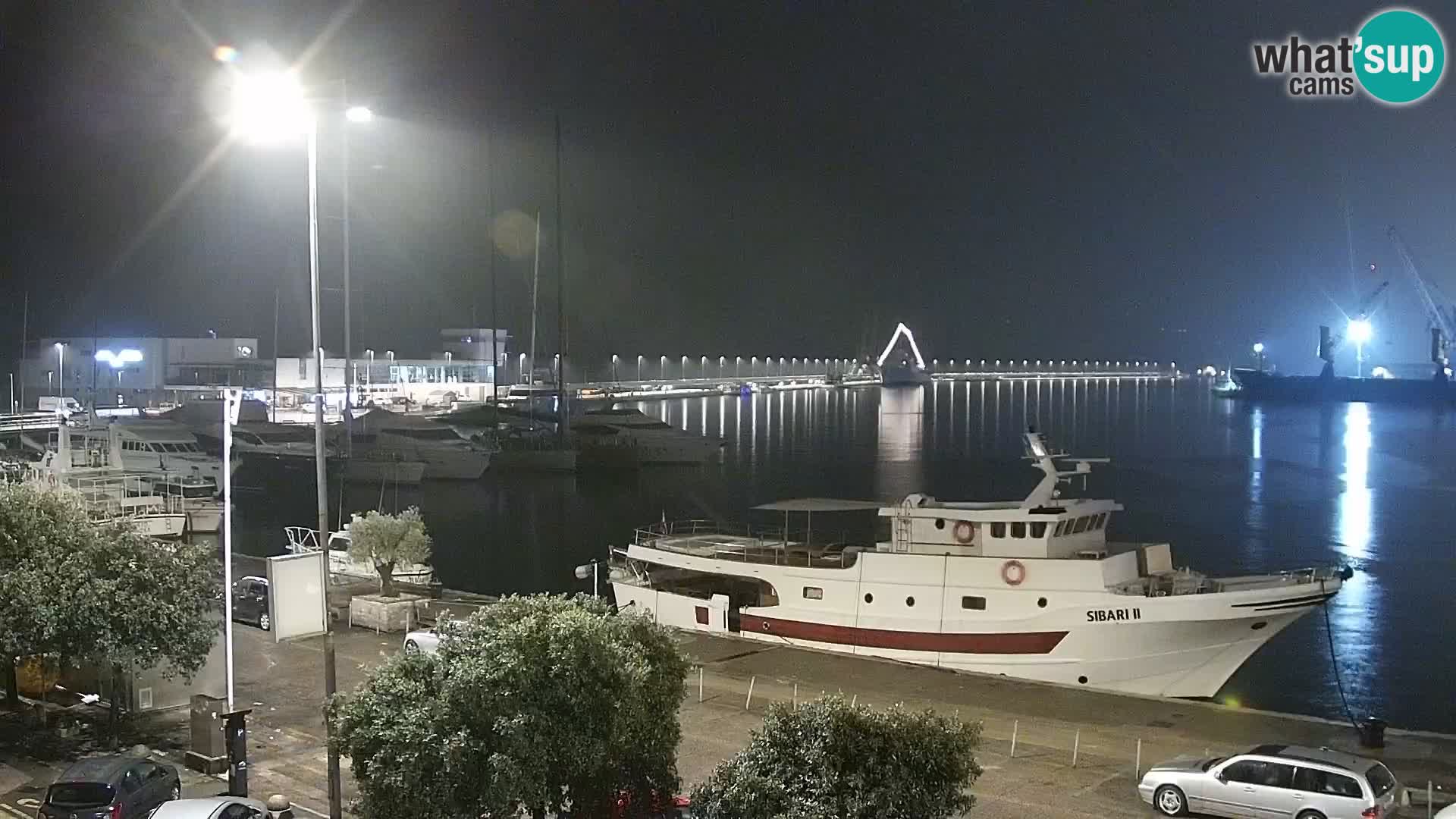 Riva in Marina v Reki – Spletna kamera v živo Hrvaška