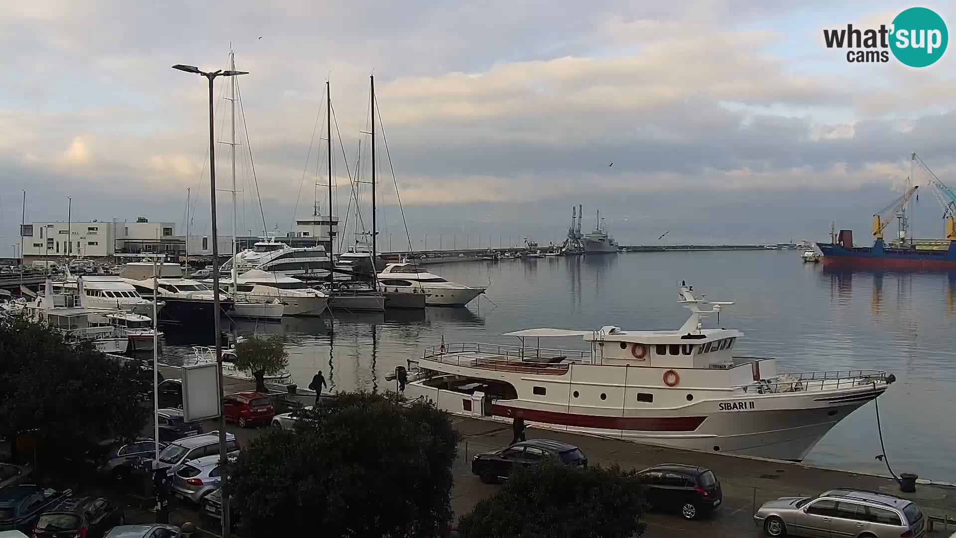 Riva in Marina v Reki – Spletna kamera v živo Hrvaška