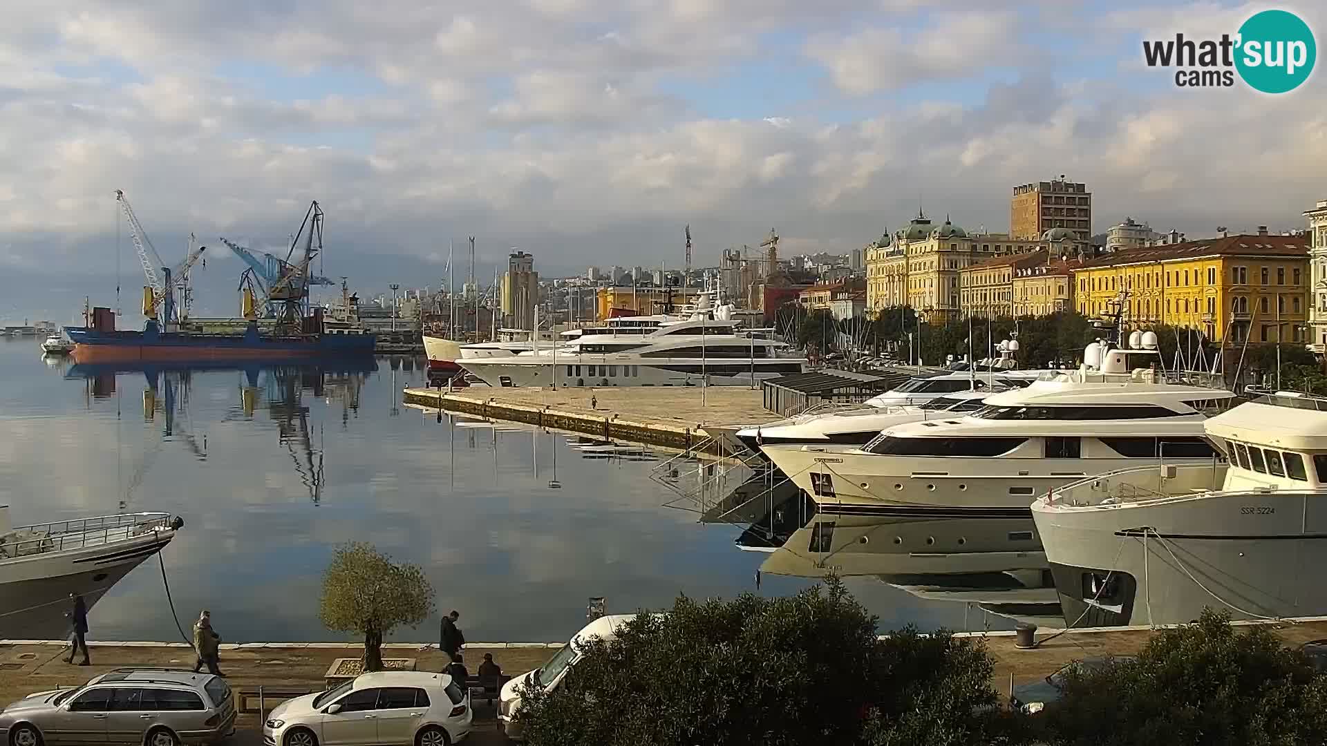 Riva in Marina v Reki – Spletna kamera v živo Hrvaška